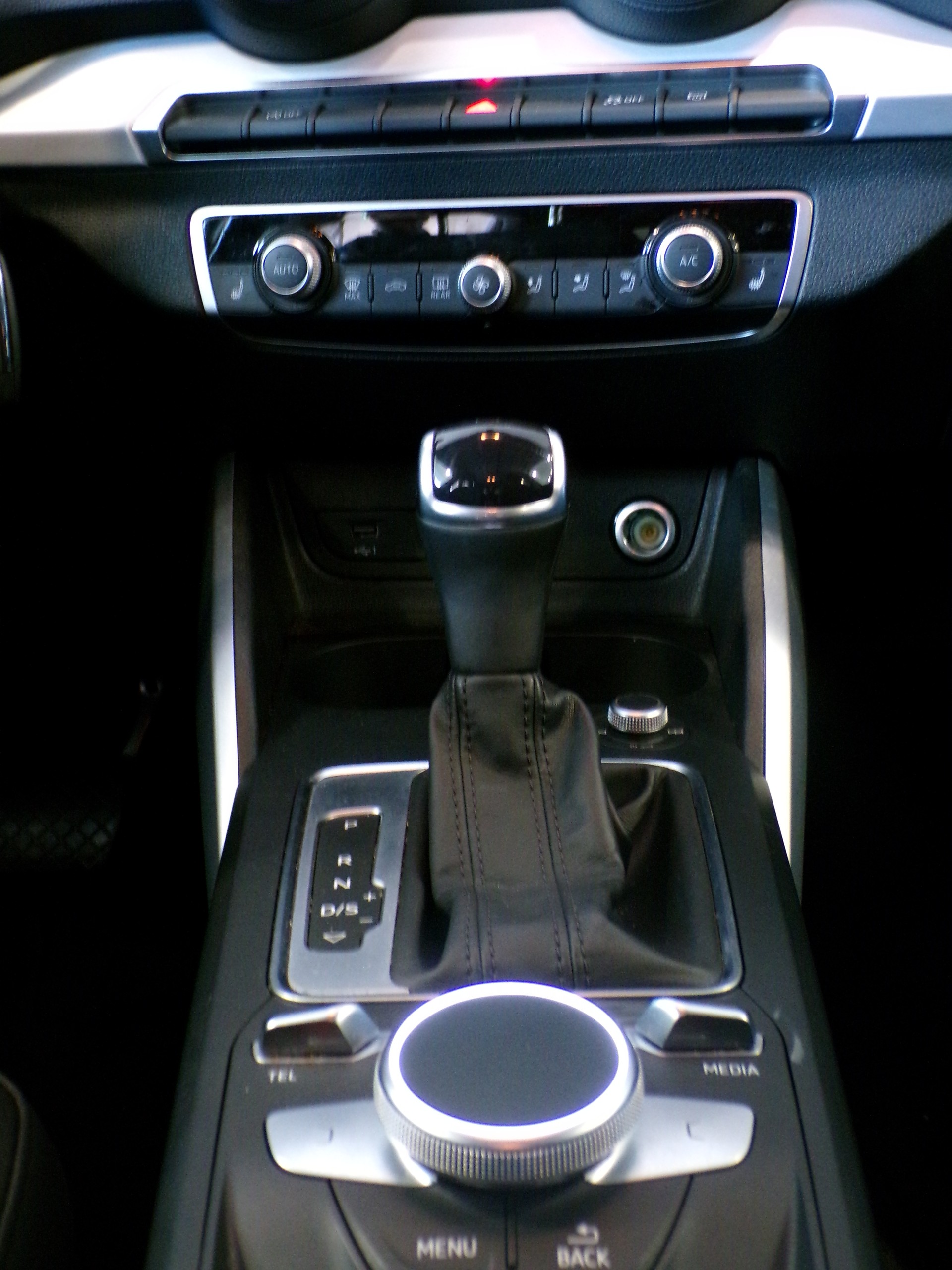 AUDI Q2 35 TFSI S-tronic-image-13