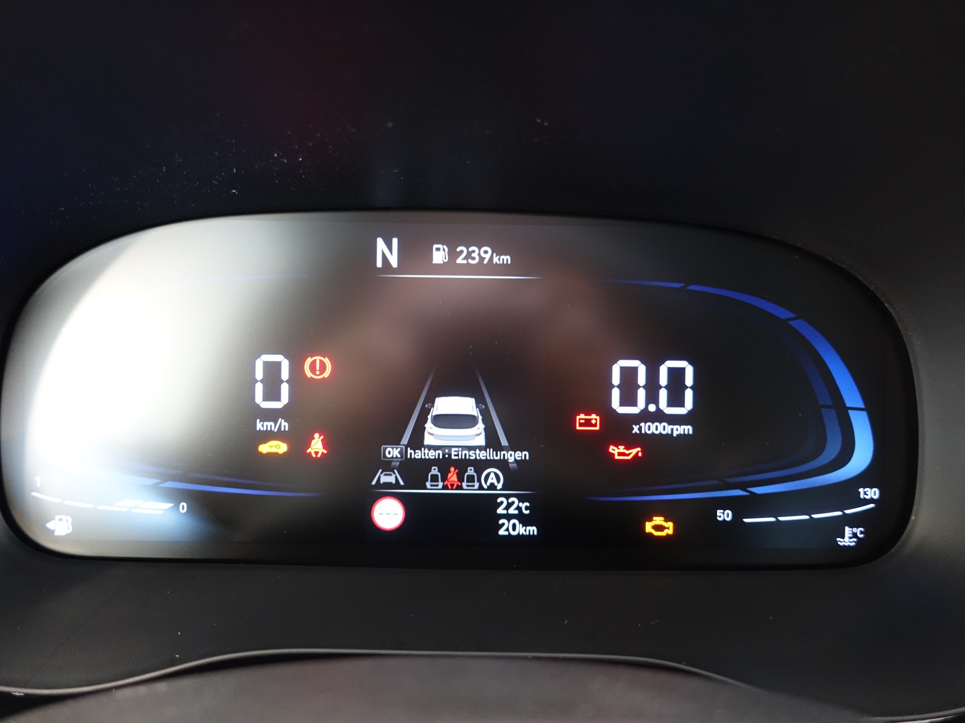 HYUNDAI i10 1.2 Amplia Aut.-image-12