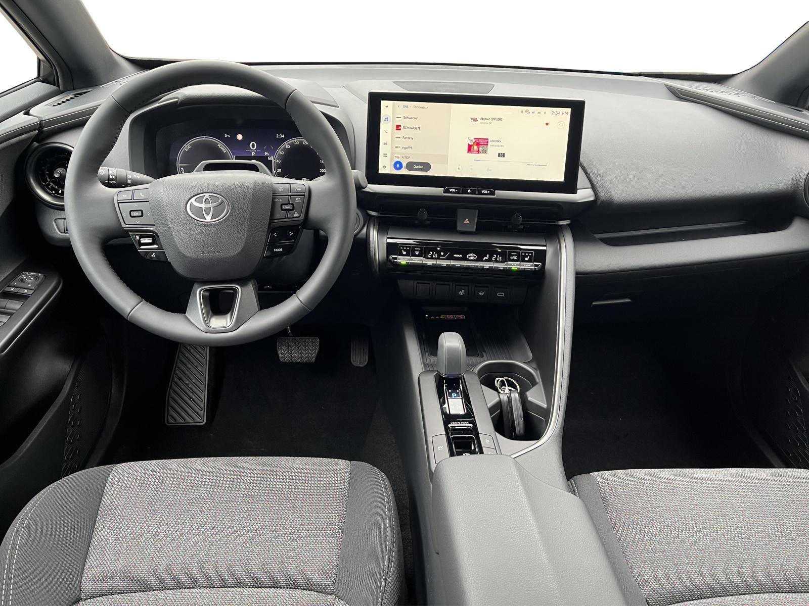 TOYOTA C-HR 2.0 HEV Swiss Edition 4x4-image-4