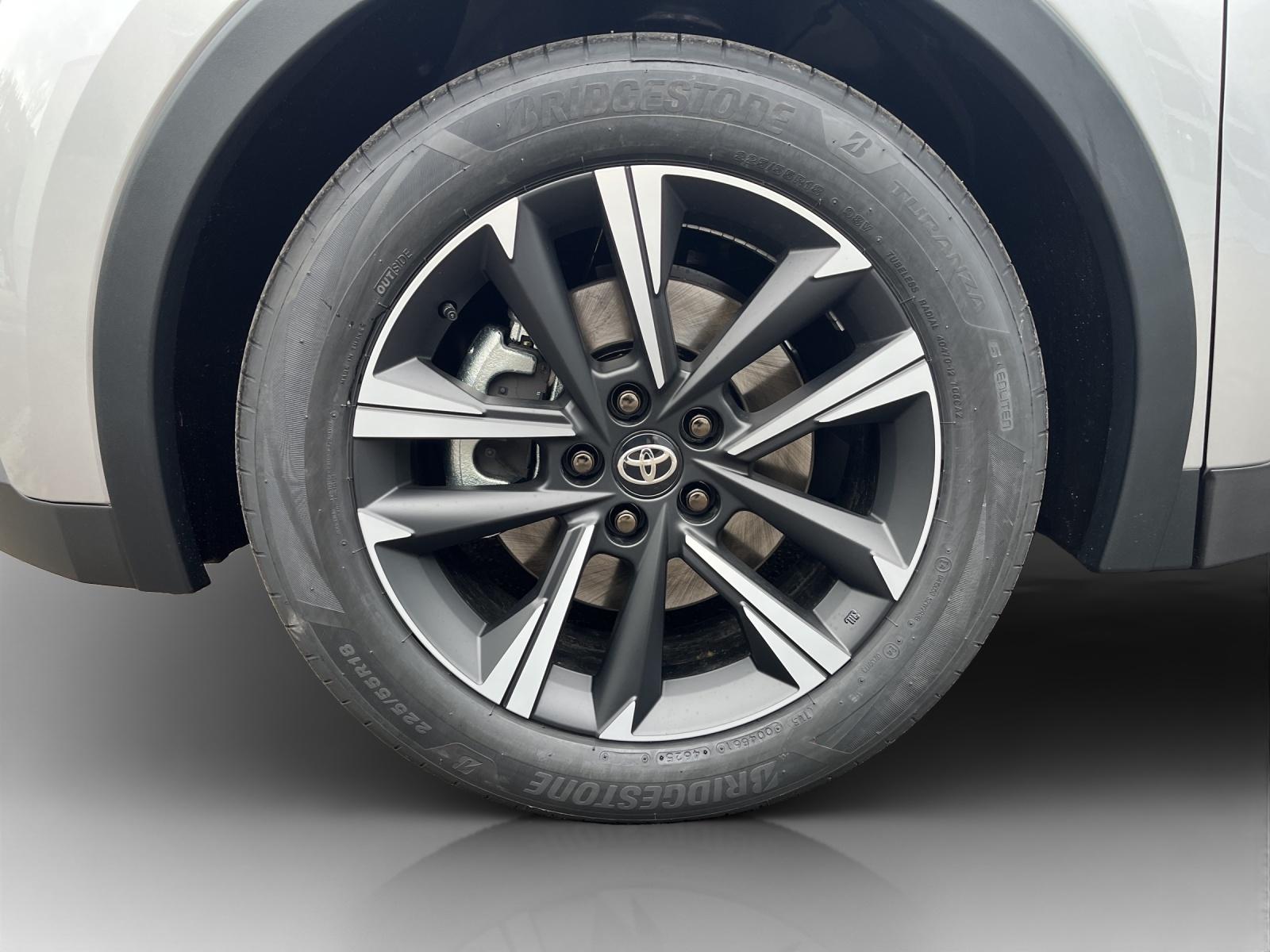 TOYOTA C-HR 2.0 HEV Swiss Edition 4x4-image-13