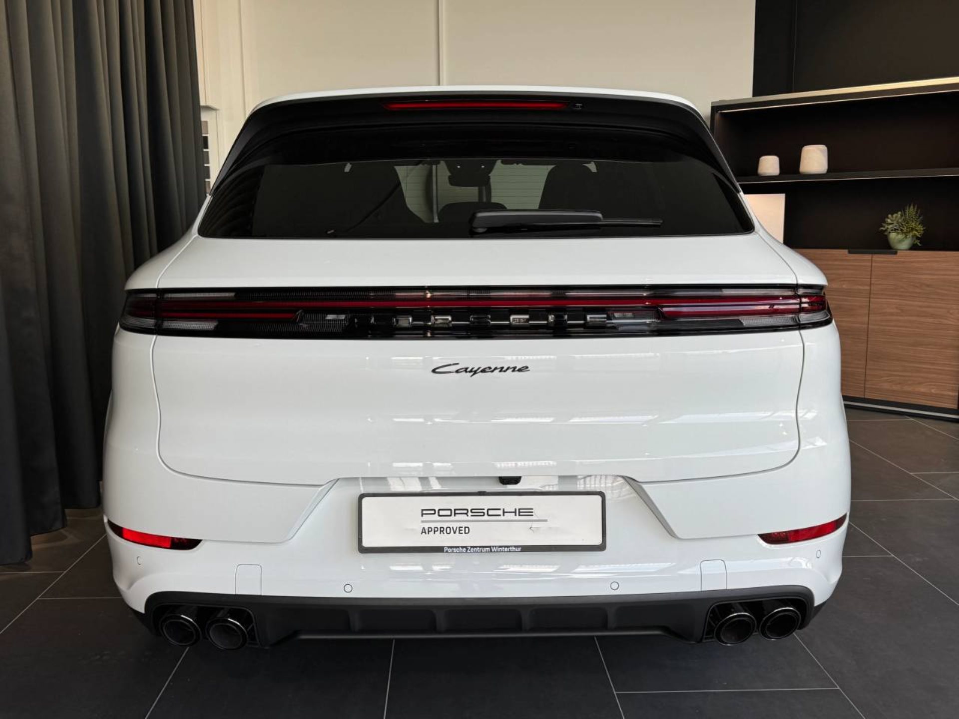 PORSCHE Cayenne Black Edition-image-6