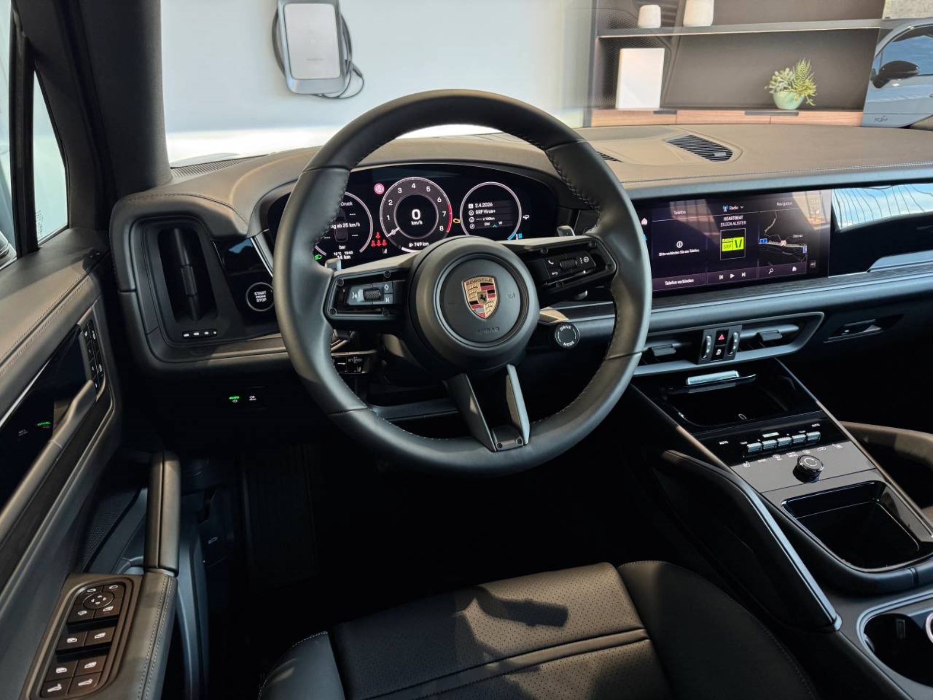PORSCHE Cayenne Black Edition-image-4