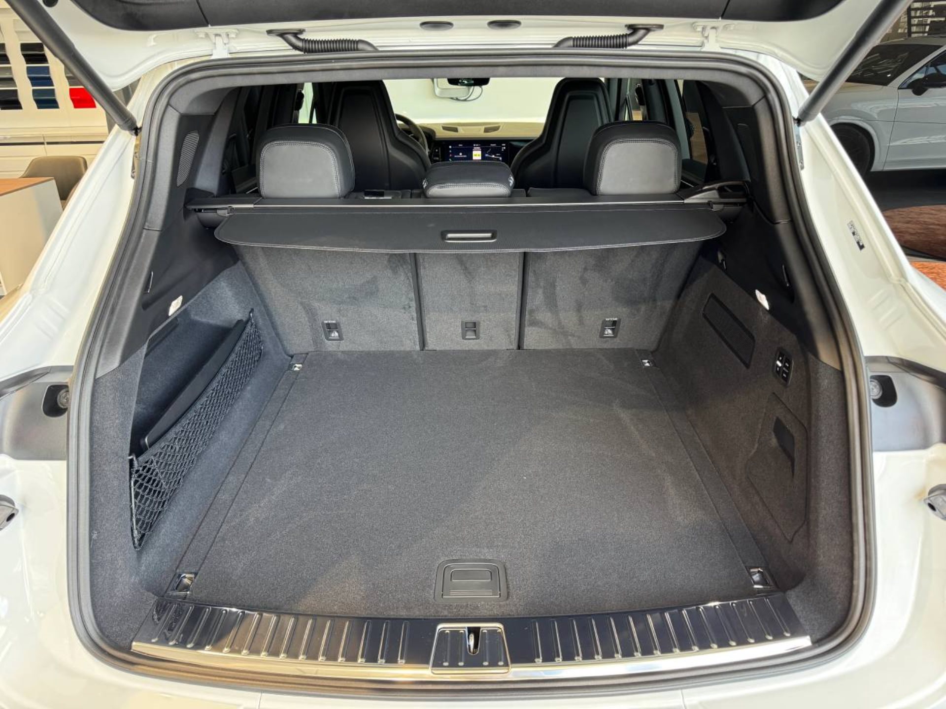 PORSCHE Cayenne Black Edition-image-29