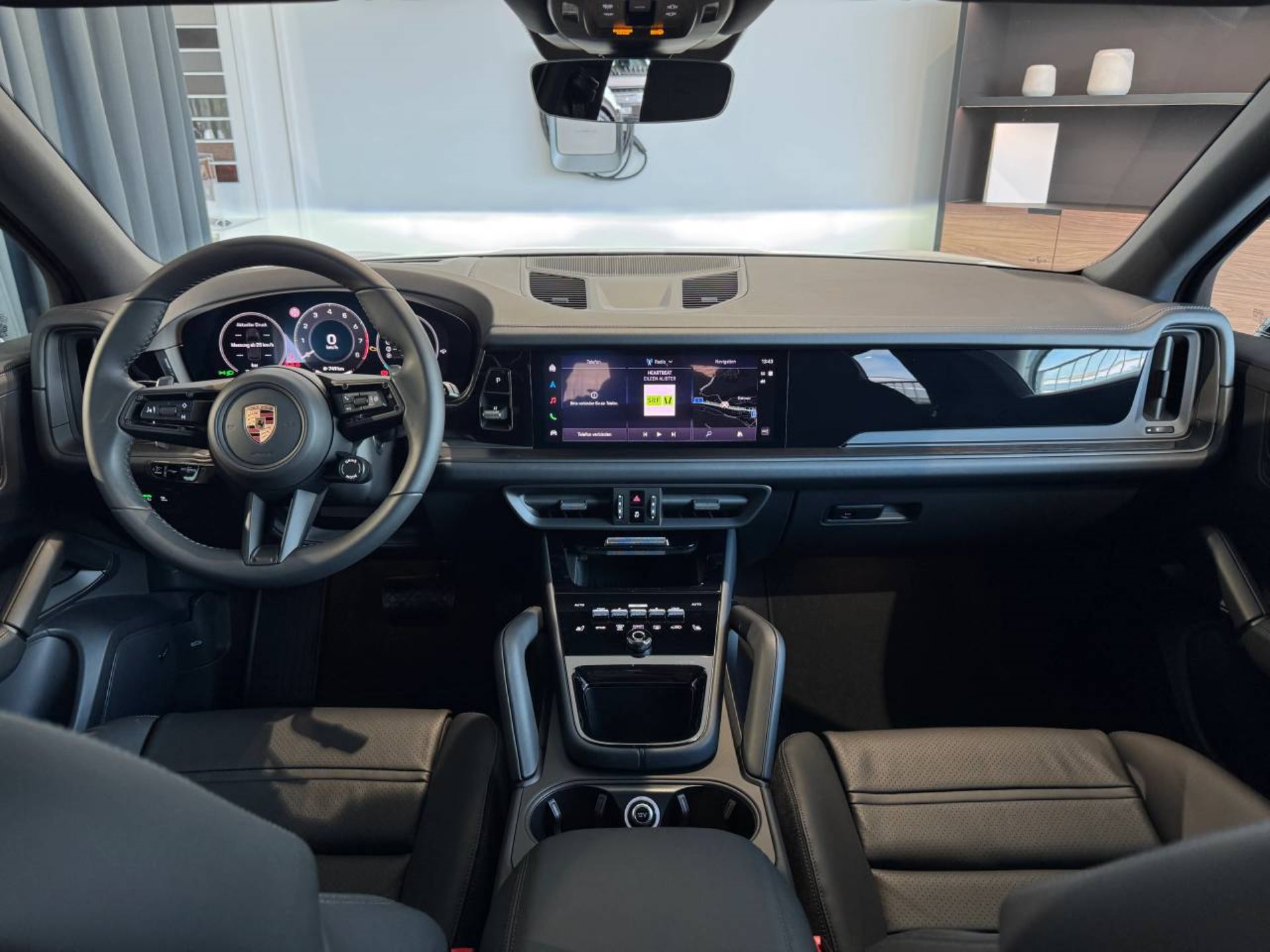 PORSCHE Cayenne Black Edition-image-16