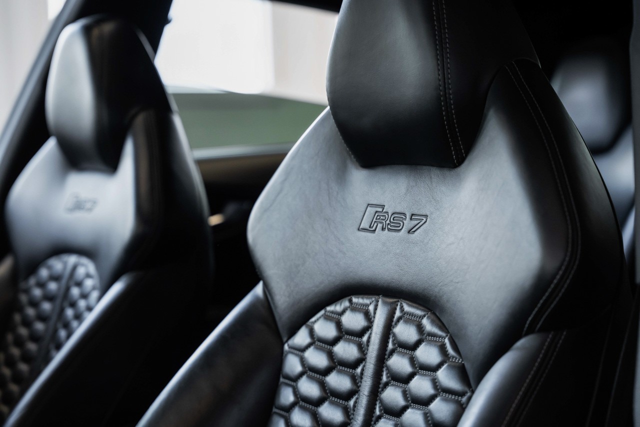 AUDI RS7 Sportback 4.0 TFSI V8 quattro S-tronic-image-14