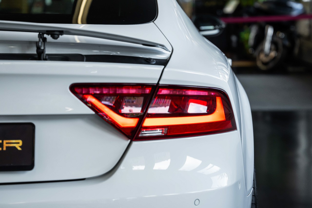 AUDI RS7 Sportback 4.0 TFSI V8 quattro S-tronic-image-8