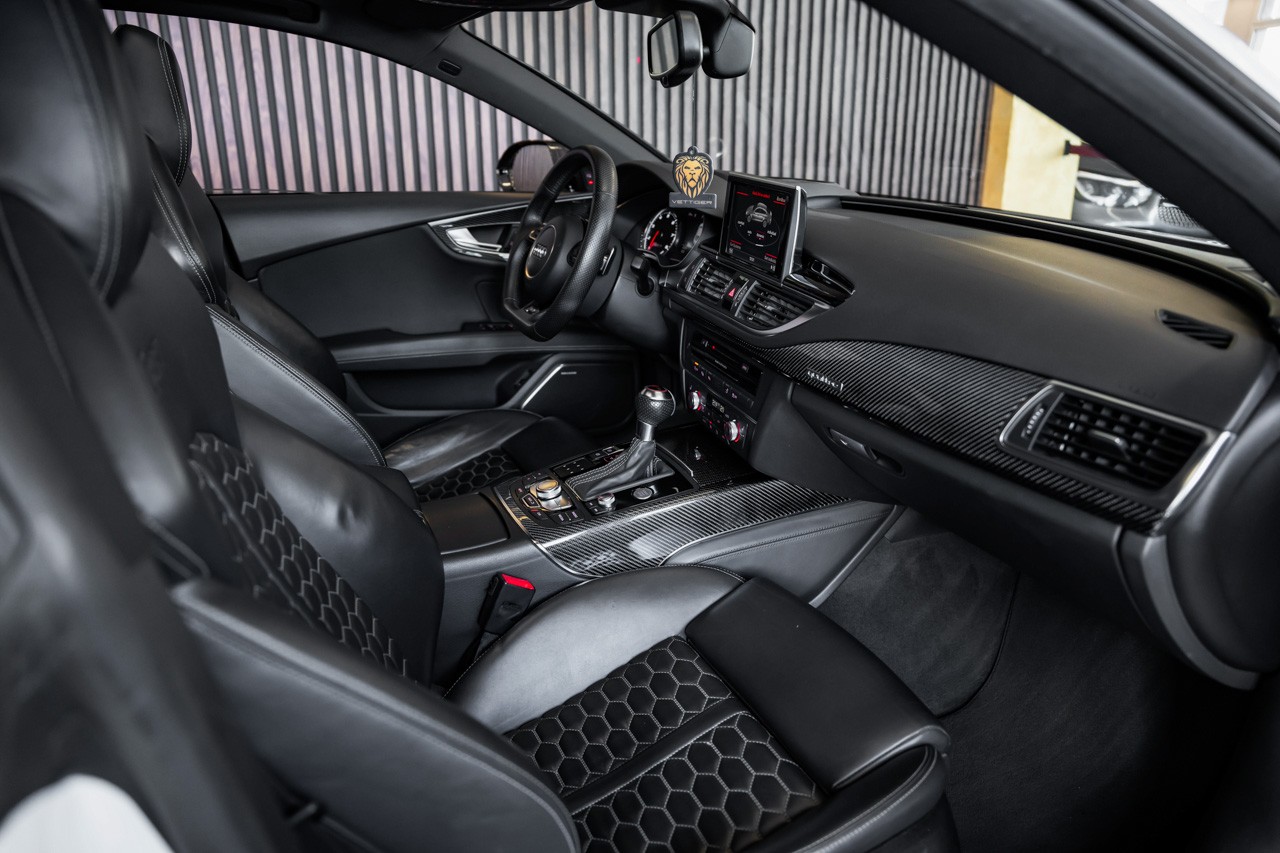 AUDI RS7 Sportback 4.0 TFSI V8 quattro S-tronic-image-15