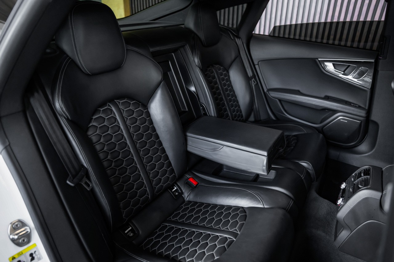 AUDI RS7 Sportback 4.0 TFSI V8 quattro S-tronic-image-19