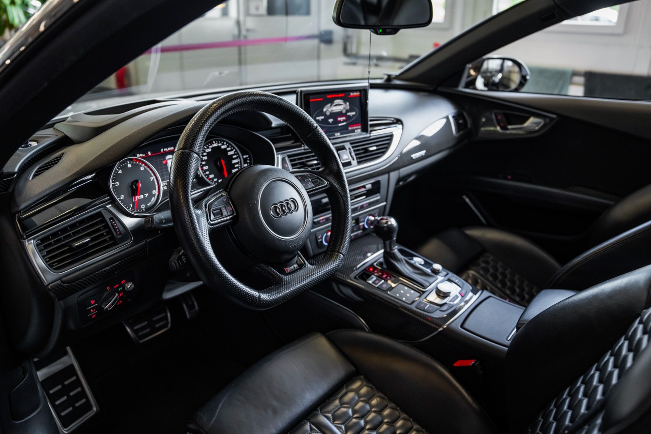 AUDI RS7 Sportback 4.0 TFSI V8 quattro S-tronic-image-12