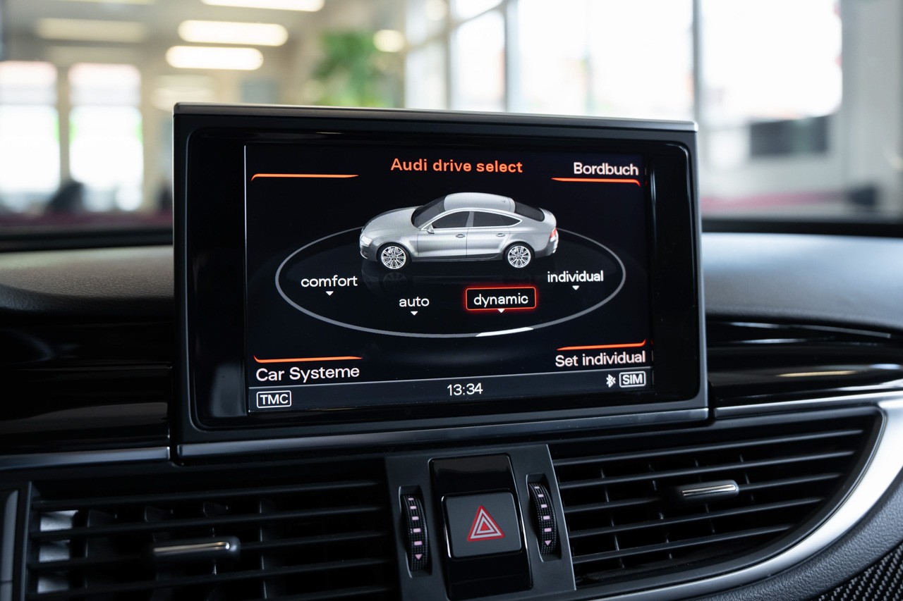 AUDI RS7 Sportback 4.0 TFSI V8 quattro S-tronic-image-25
