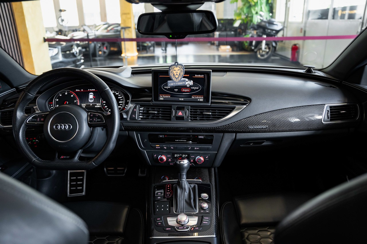 AUDI RS7 Sportback 4.0 TFSI V8 quattro S-tronic-image-11