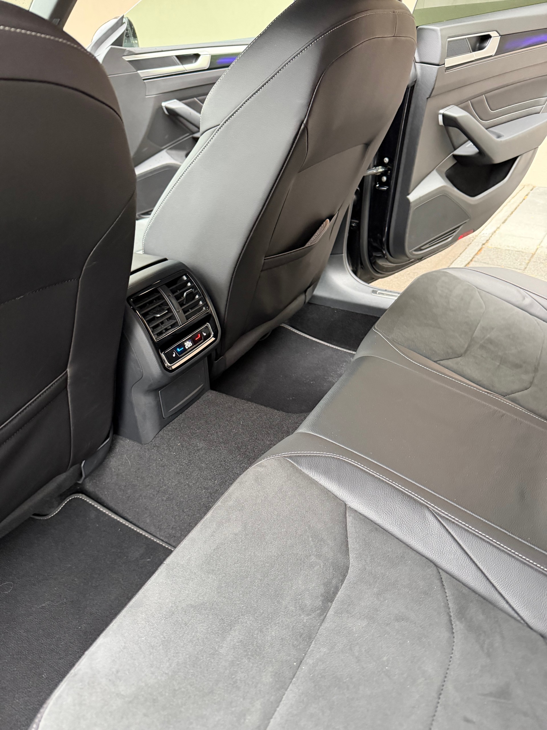 VW SB 2.0 TSI R-Line DSG-image-6