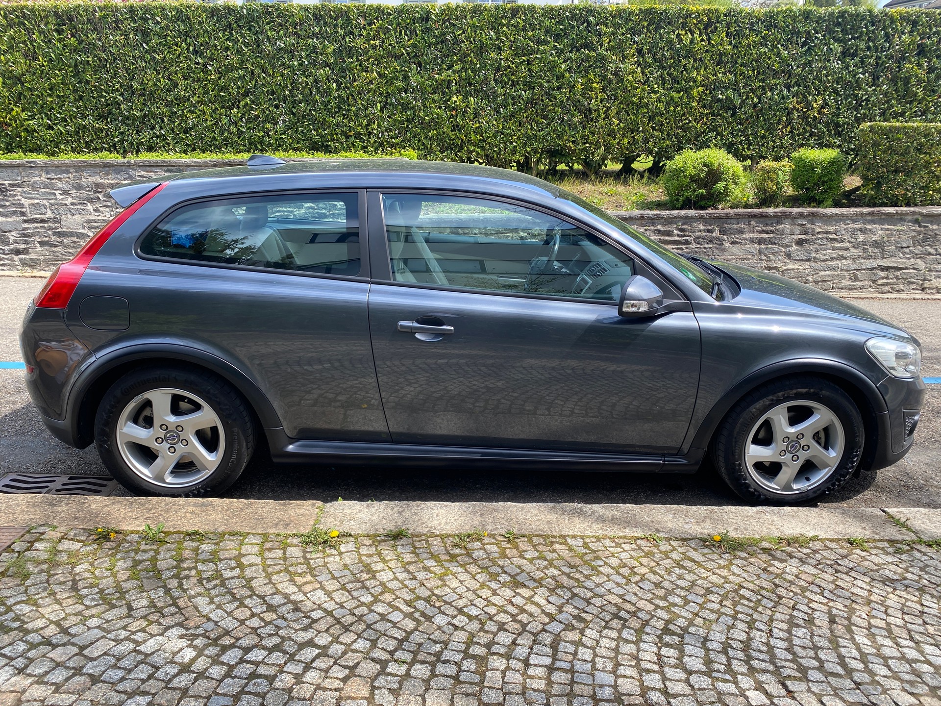 VOLVO 1.6 D DRIVe Momentum S/S-image-1