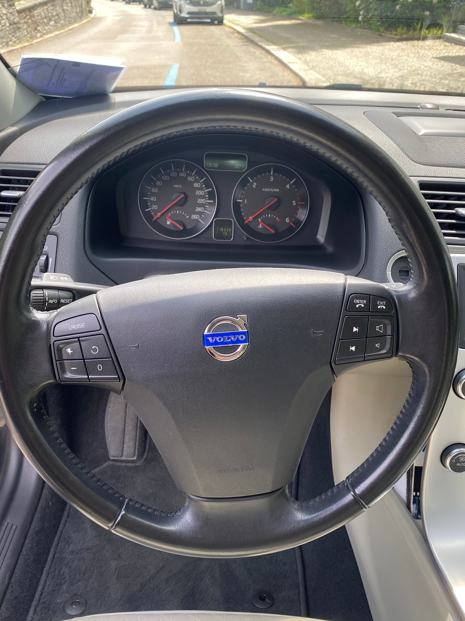 VOLVO 1.6 D DRIVe Momentum S/S-image-4