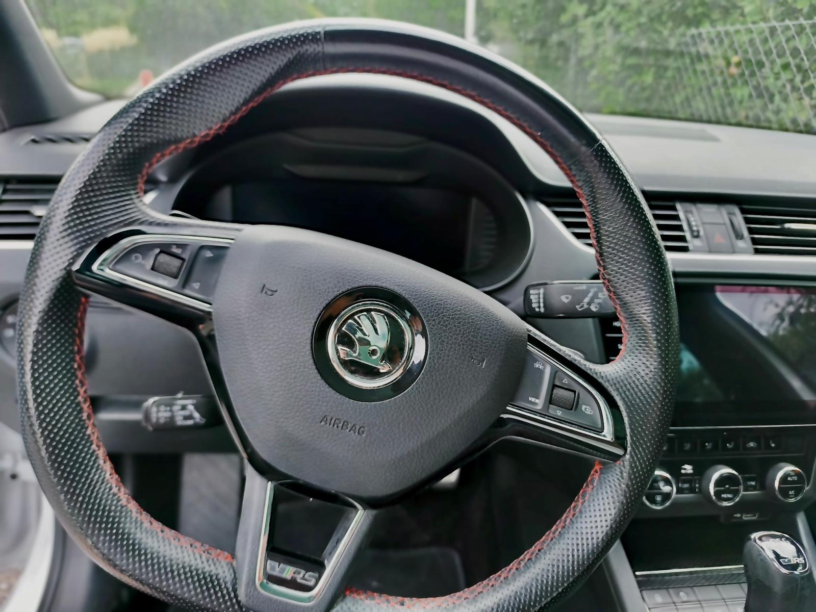 SKODA 2.0 TSI 245 RS DSG-image-11