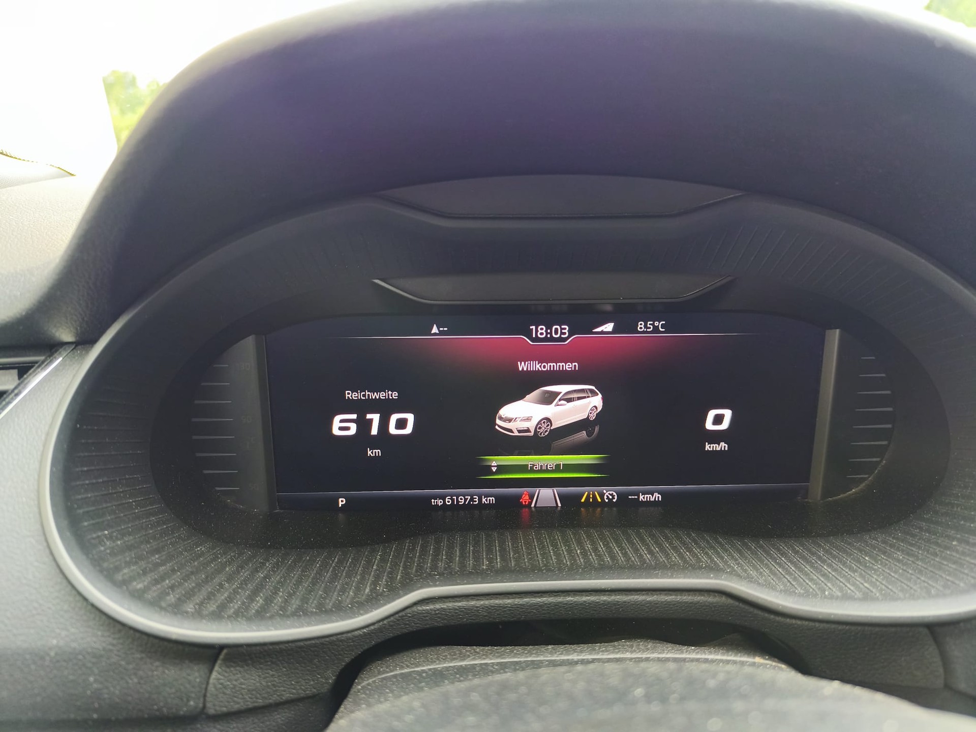 SKODA 2.0 TSI 245 RS DSG-image-9