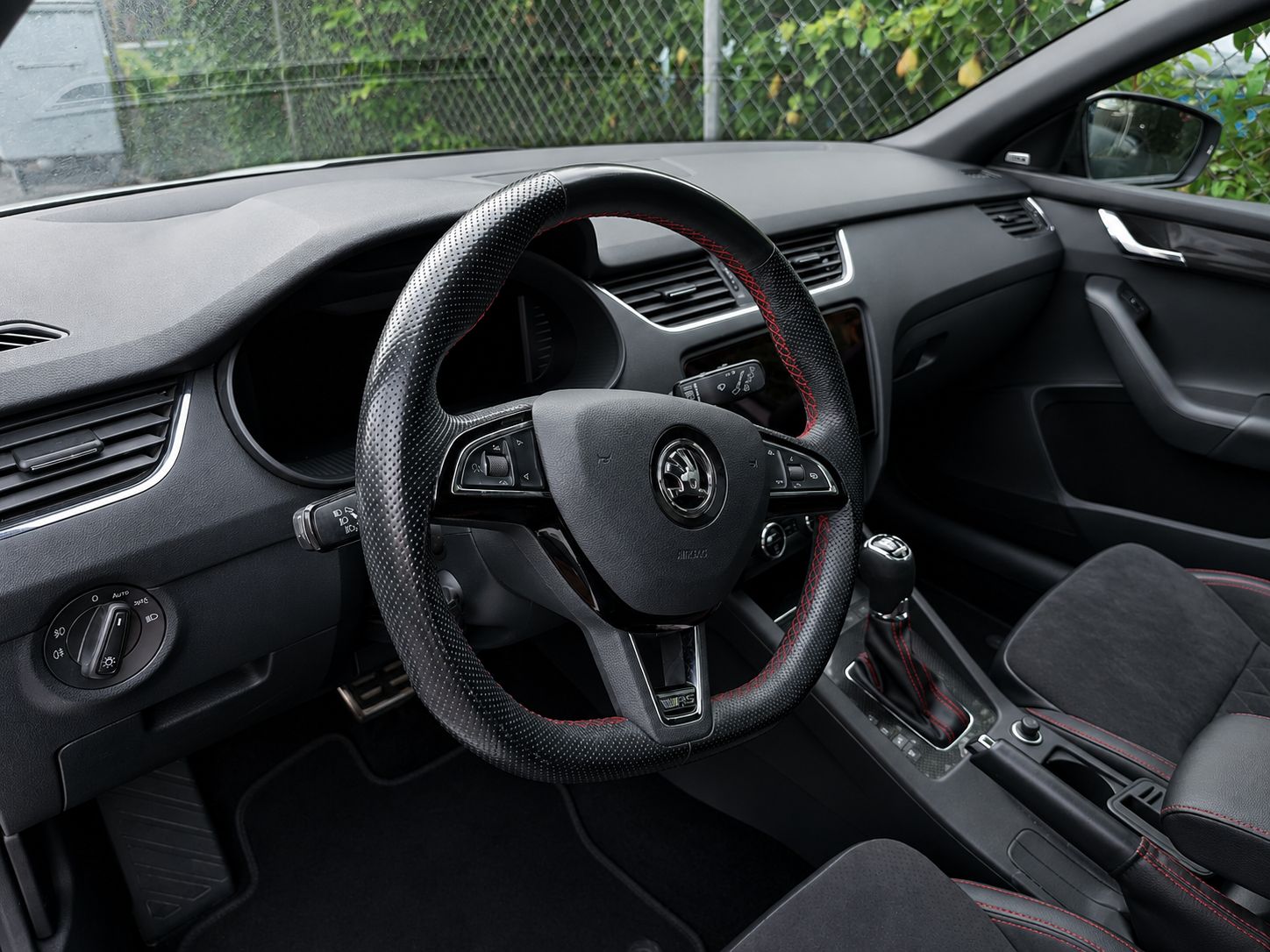 SKODA 2.0 TSI 245 RS DSG-image-7
