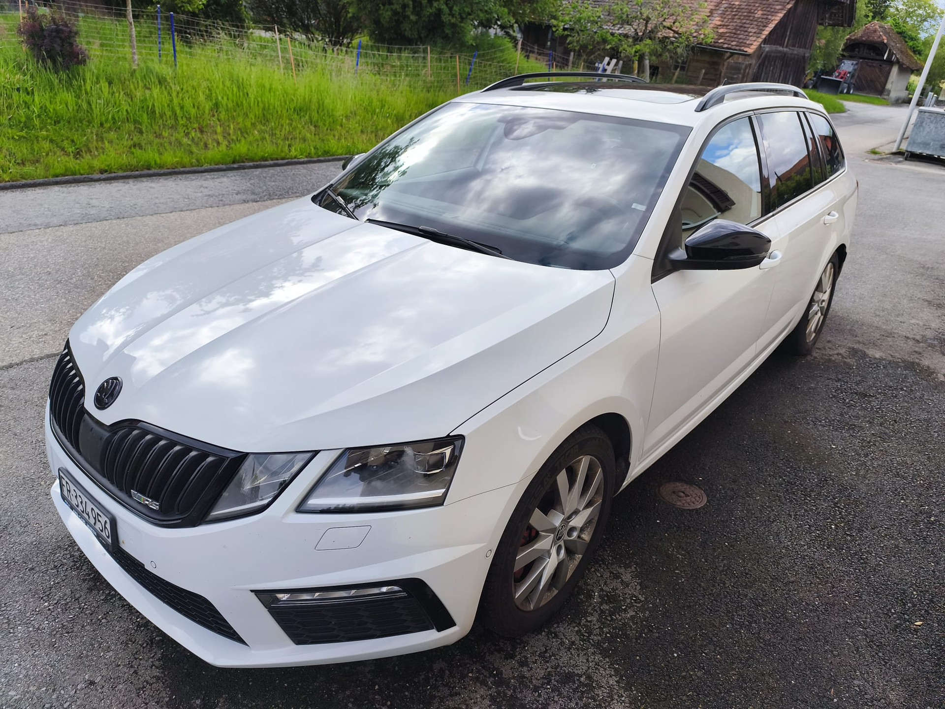 SKODA 2.0 TSI 245 RS DSG-image-8
