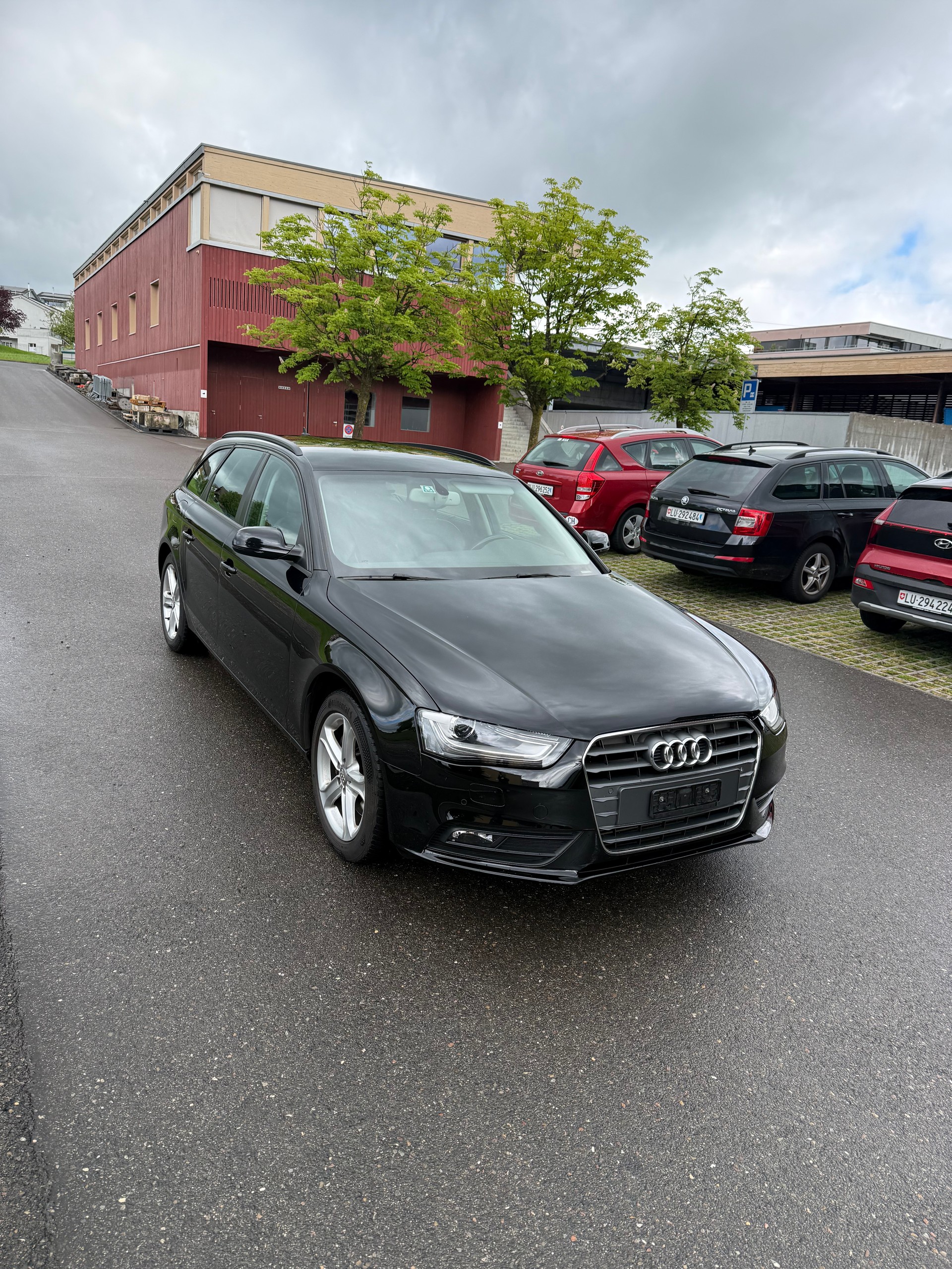 AUDI A4 Avant 2.0 TFSI quattro s-tronic-image-5