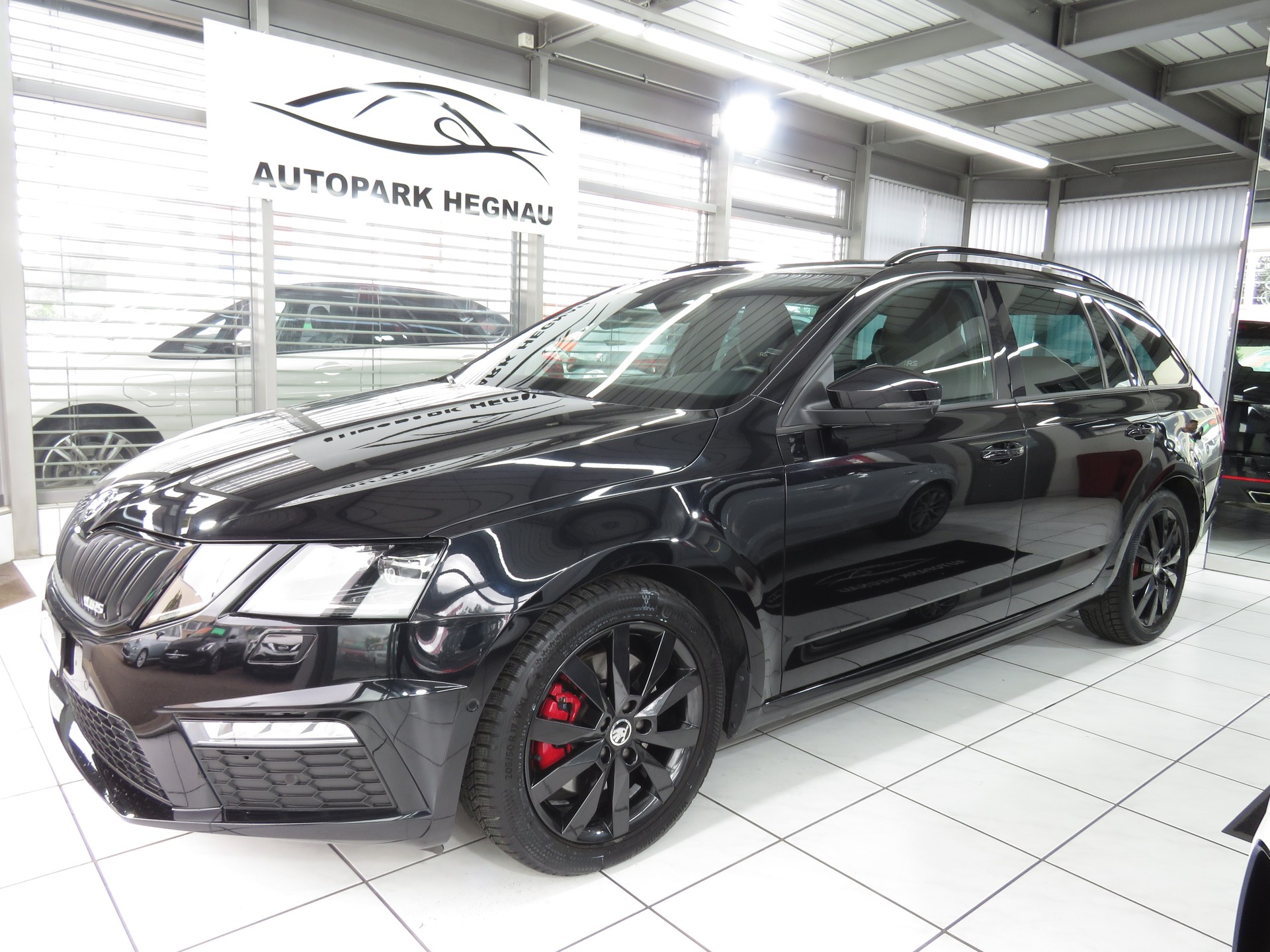 SKODA Octavia Combi 2.0 TDI RS 4x4 DSG (Automat)