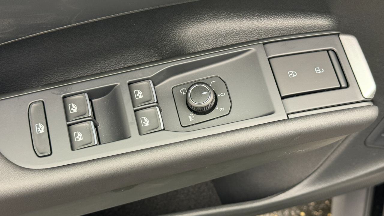 VW T-Roc 1.5 eTSI mHEV R-Line DSG-image-8