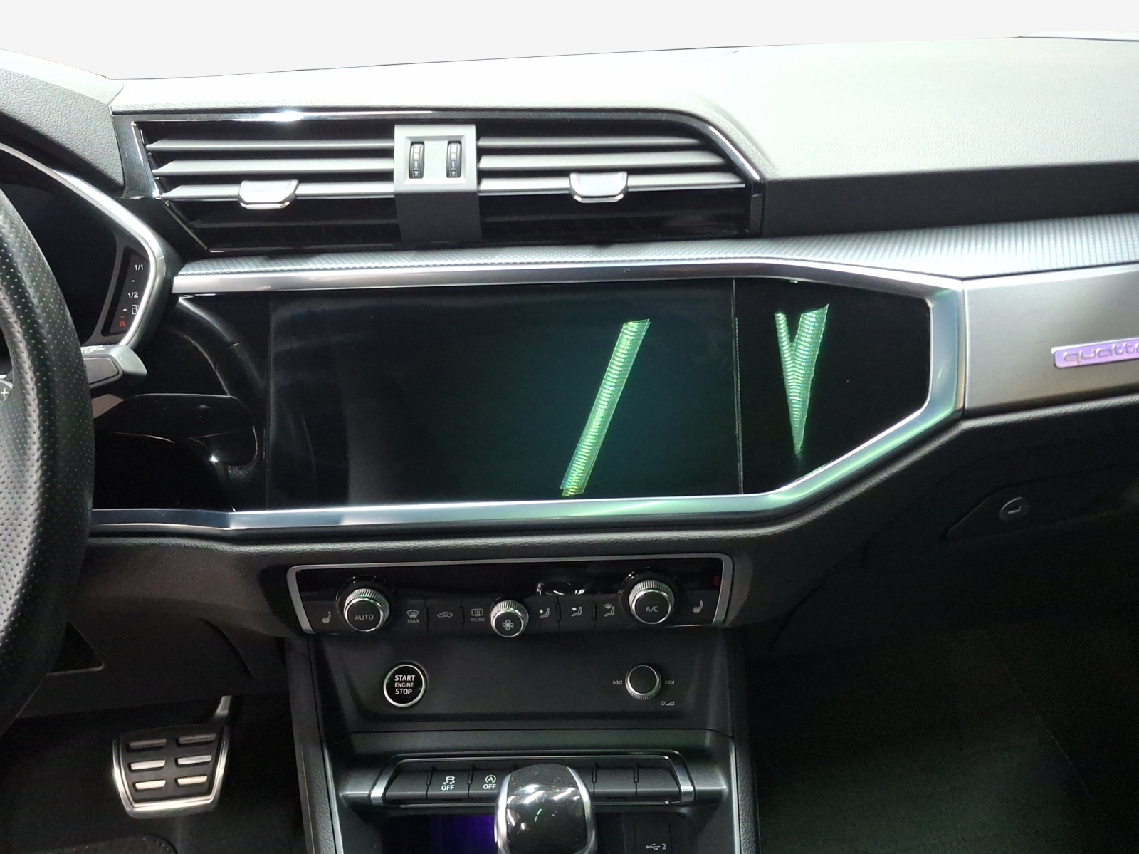 AUDI Q3 40 TFSI S line quattro S-tronic-image-10