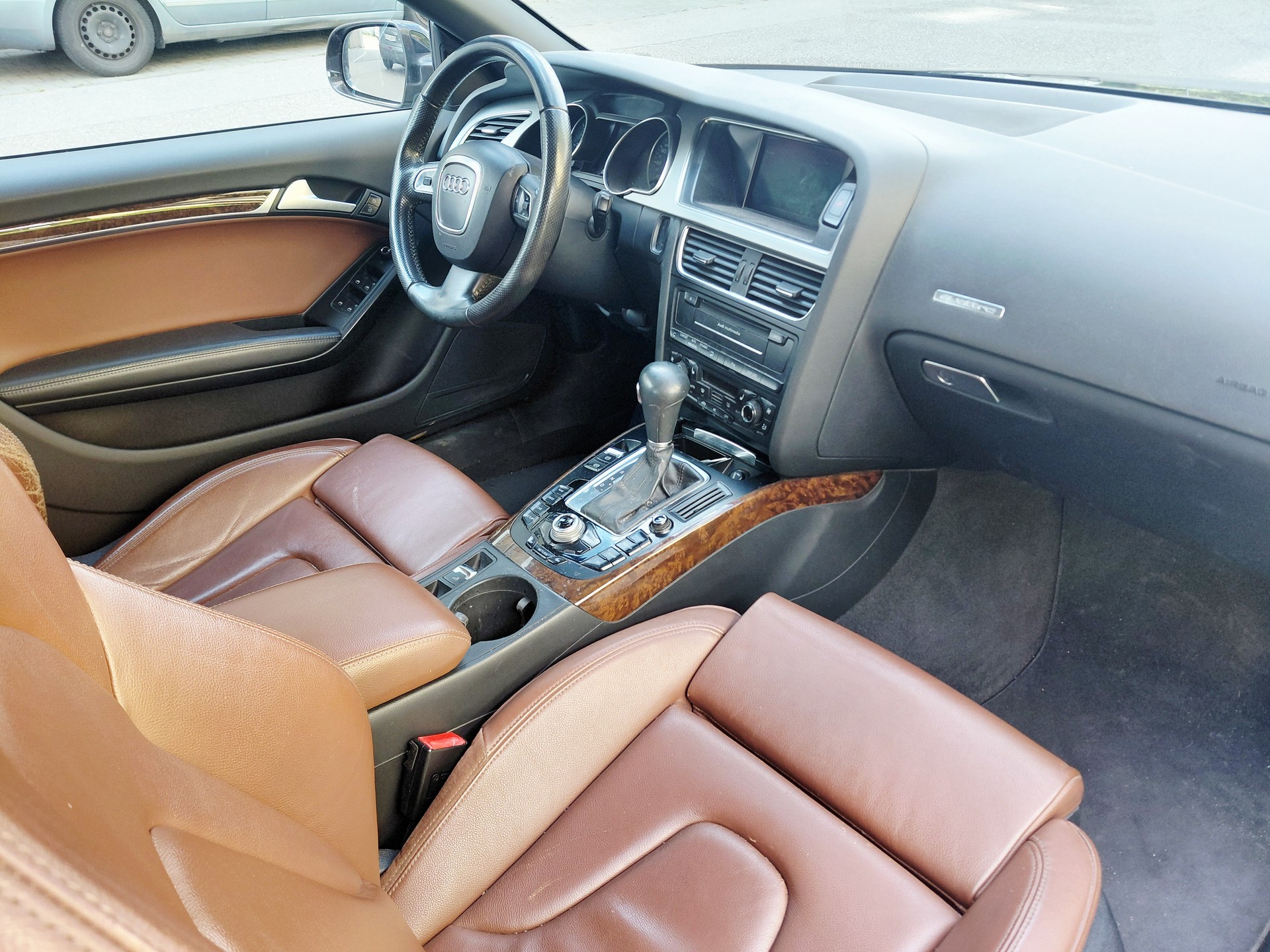 AUDI A5 Cabriolet 3.0 TDI quattro S-tronic-image-8