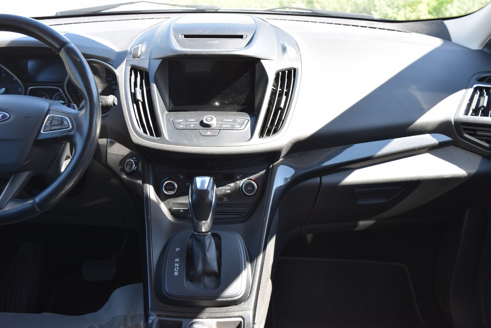 FORD Kuga 2.0 TDCi ST Line High 4WD PowerShift-image-14