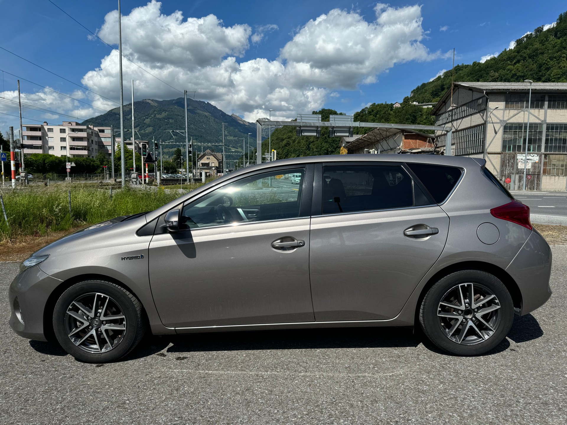 TOYOTA Auris 1.8 16V HSD Linea Sol-image-7