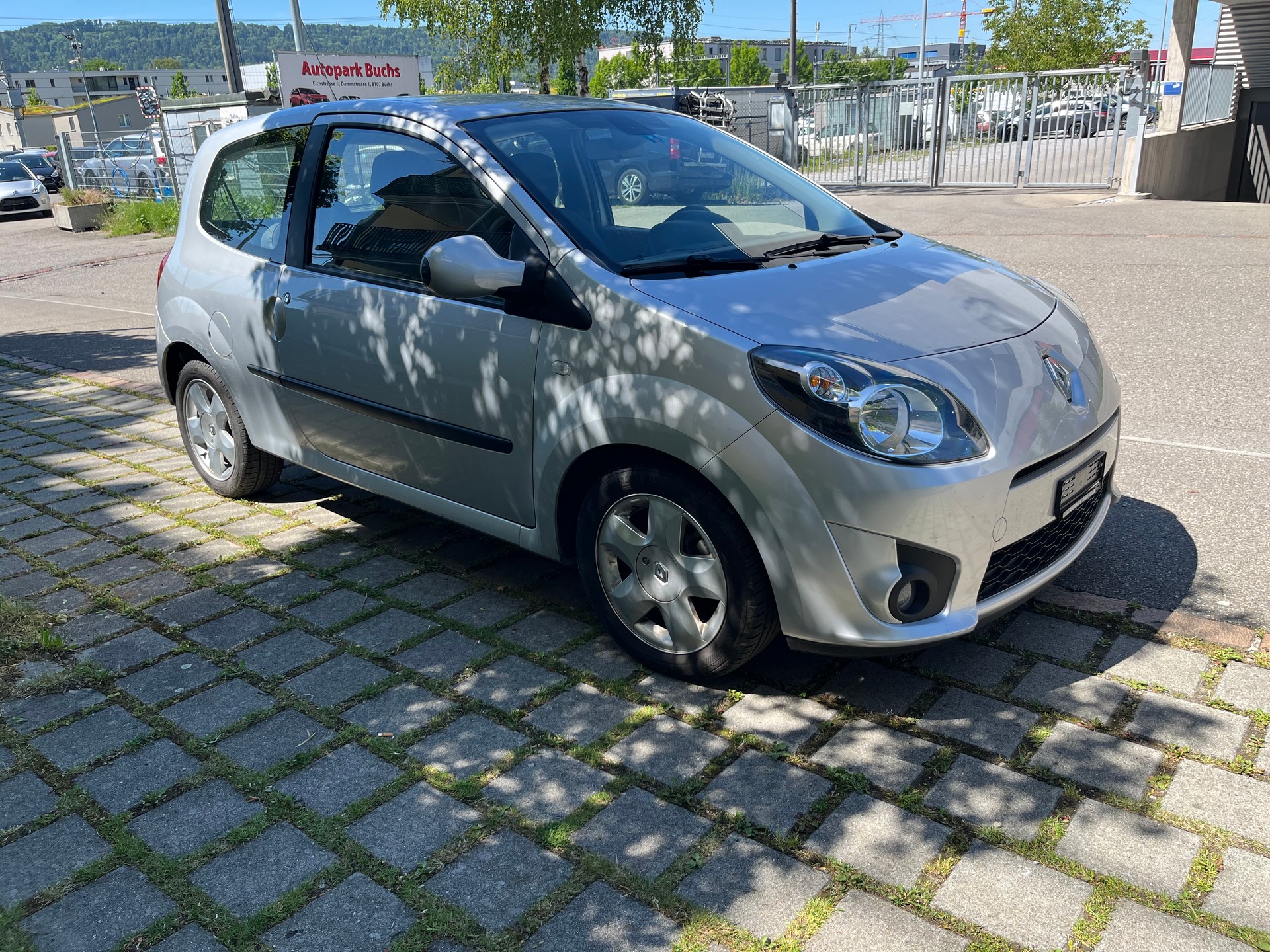 RENAULT Twingo 1.2 16V Initiale Quickshift-image-2