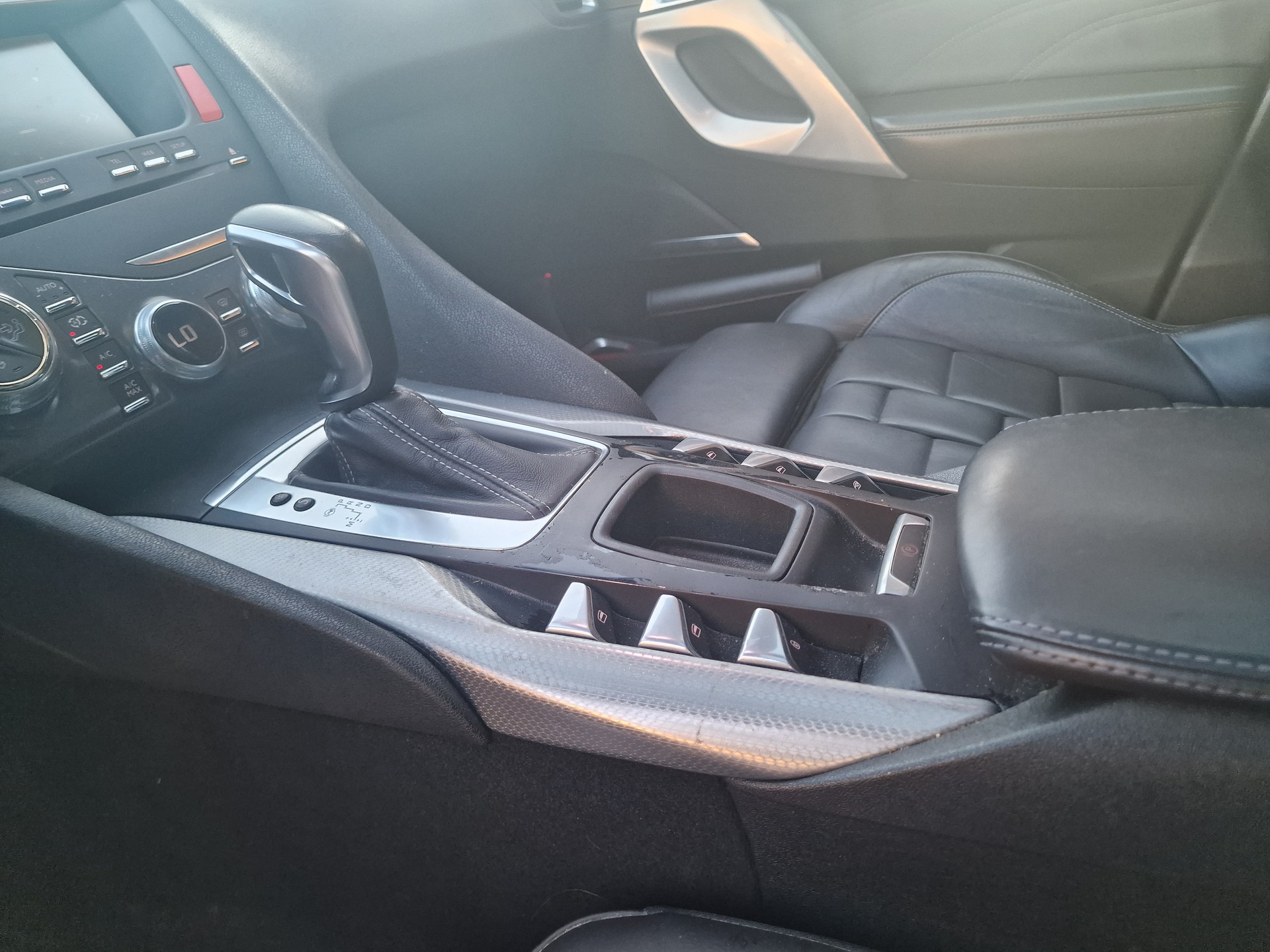DS AUTOMOBILES DS5 2.0 e-HDi Sport Chic Automatic 12Mt Gara 8xAlu Neu MFK-image-19