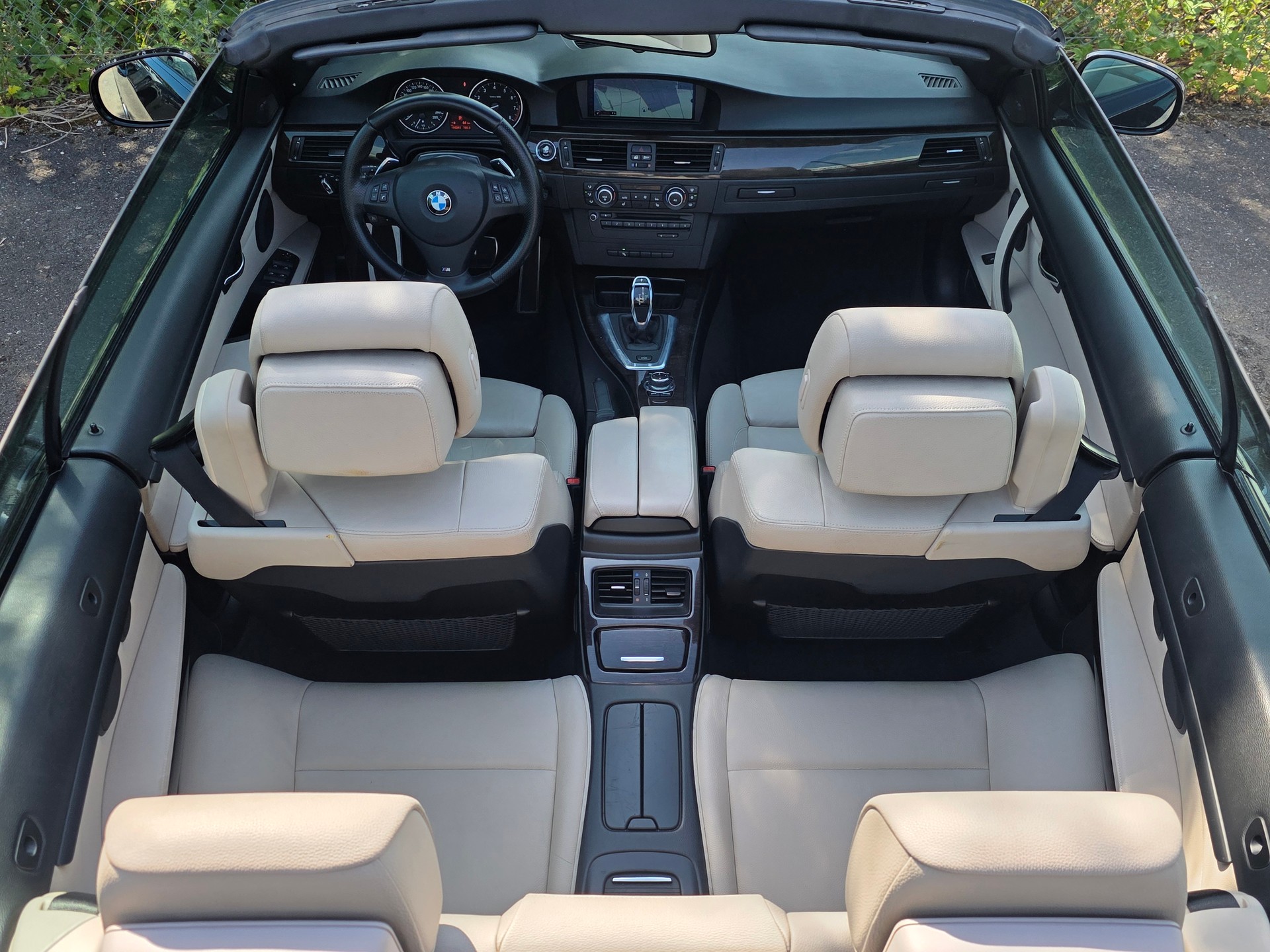 BMW 335i Cabriolet DSG * CH-Fahrzeug * M-Sport * Edition *-image-13