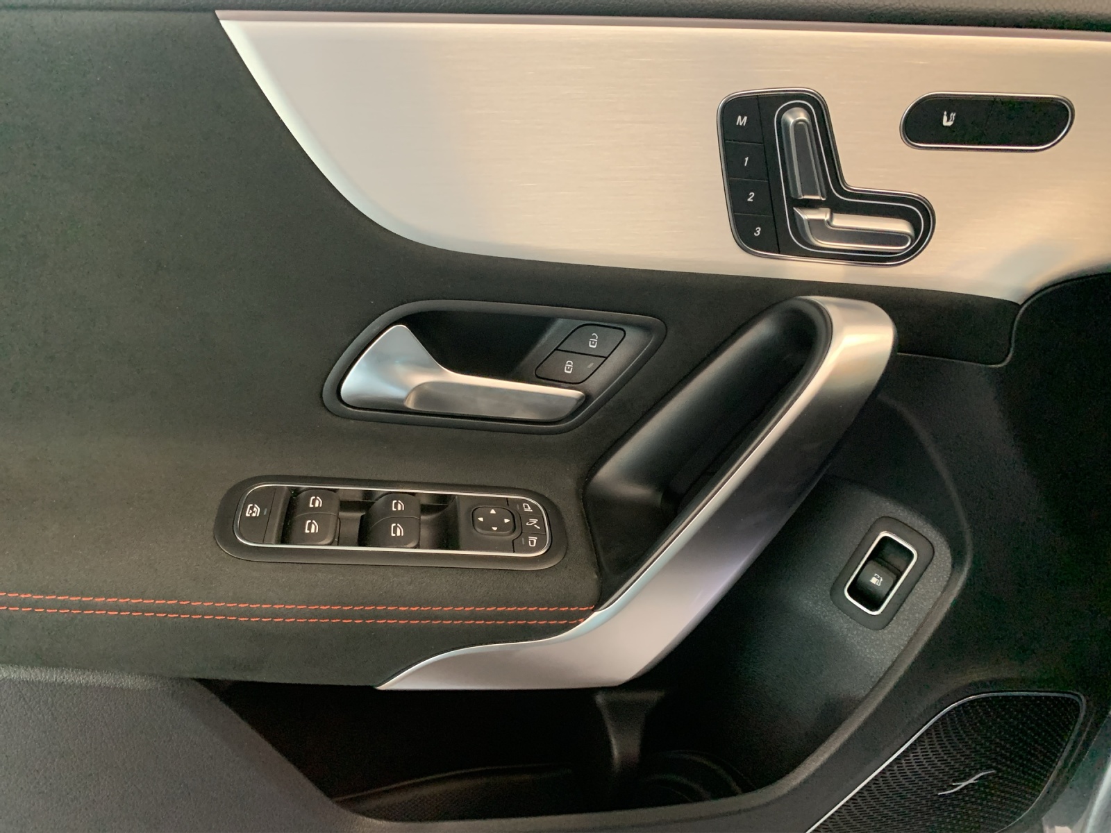 Image MERCEDES-BENZ A-250 A 250 e 8G-DCT