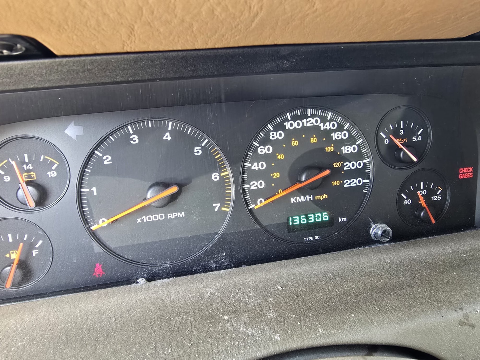 JEEP Grand Cherokee 4.7 Limited Automatic-image-6