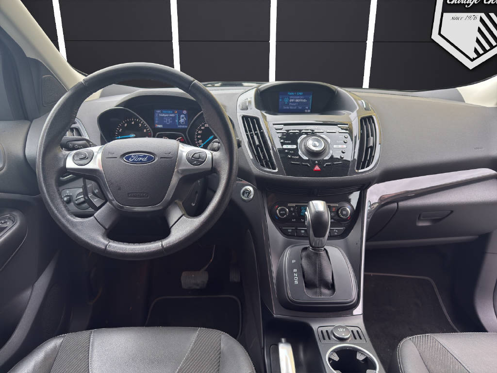 FORD Kuga 1.6 EcoB Titanium-image-10