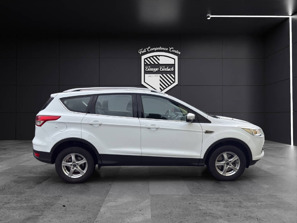 FORD Kuga 1.6 EcoB Titanium-image-6