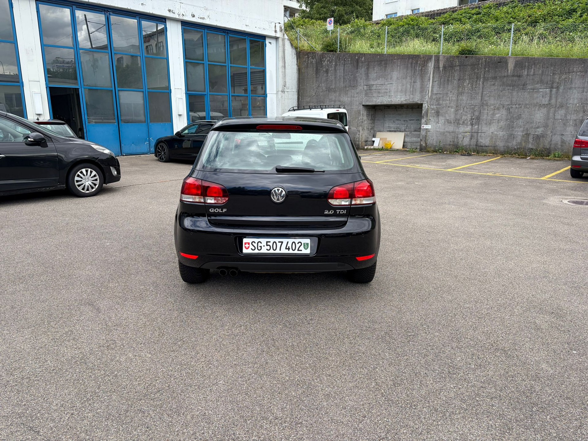 VW Golf 2.0 TDI Highline DSG-image-3