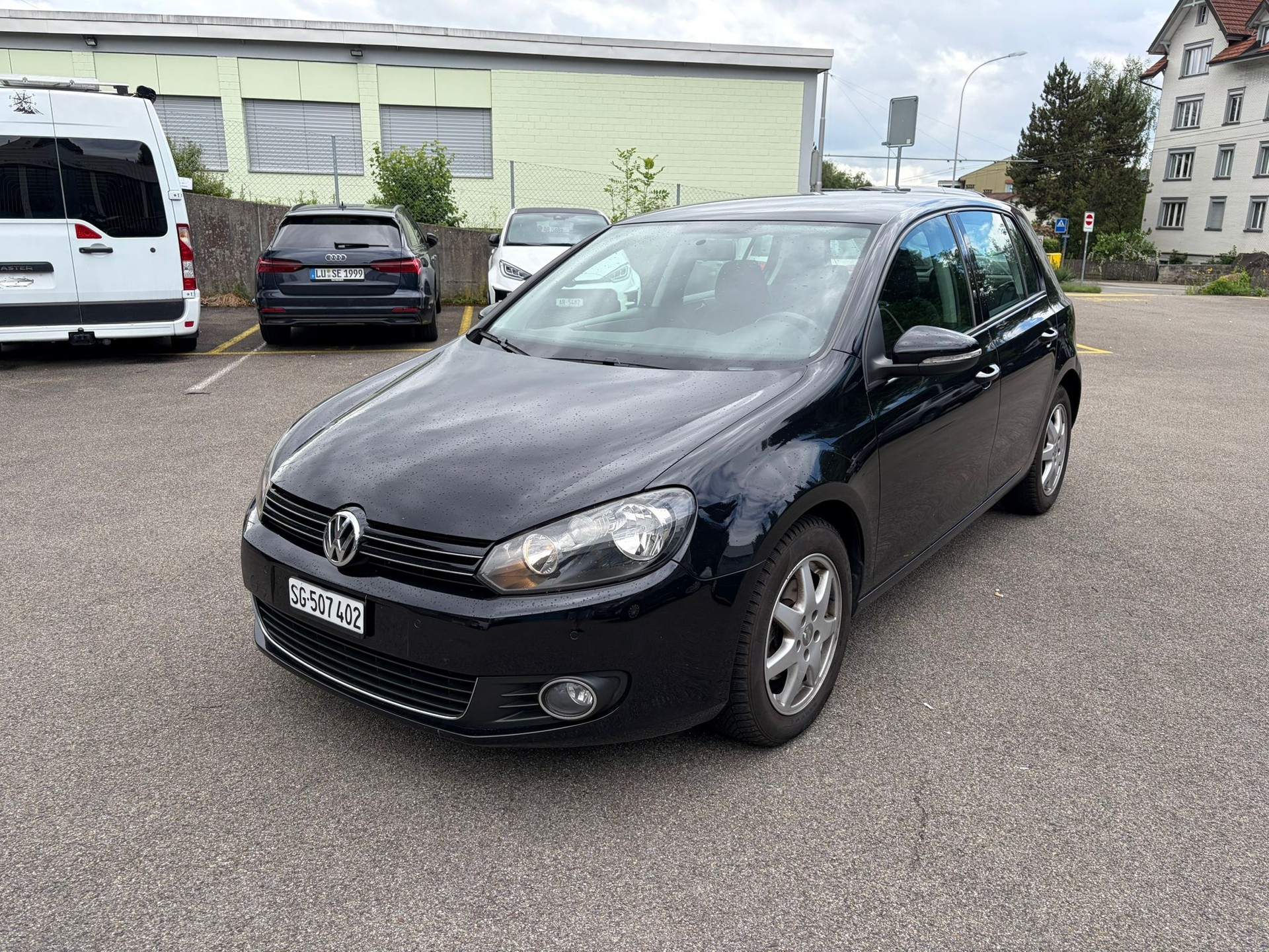 VW Golf 2.0 TDI Highline DSG-image-0