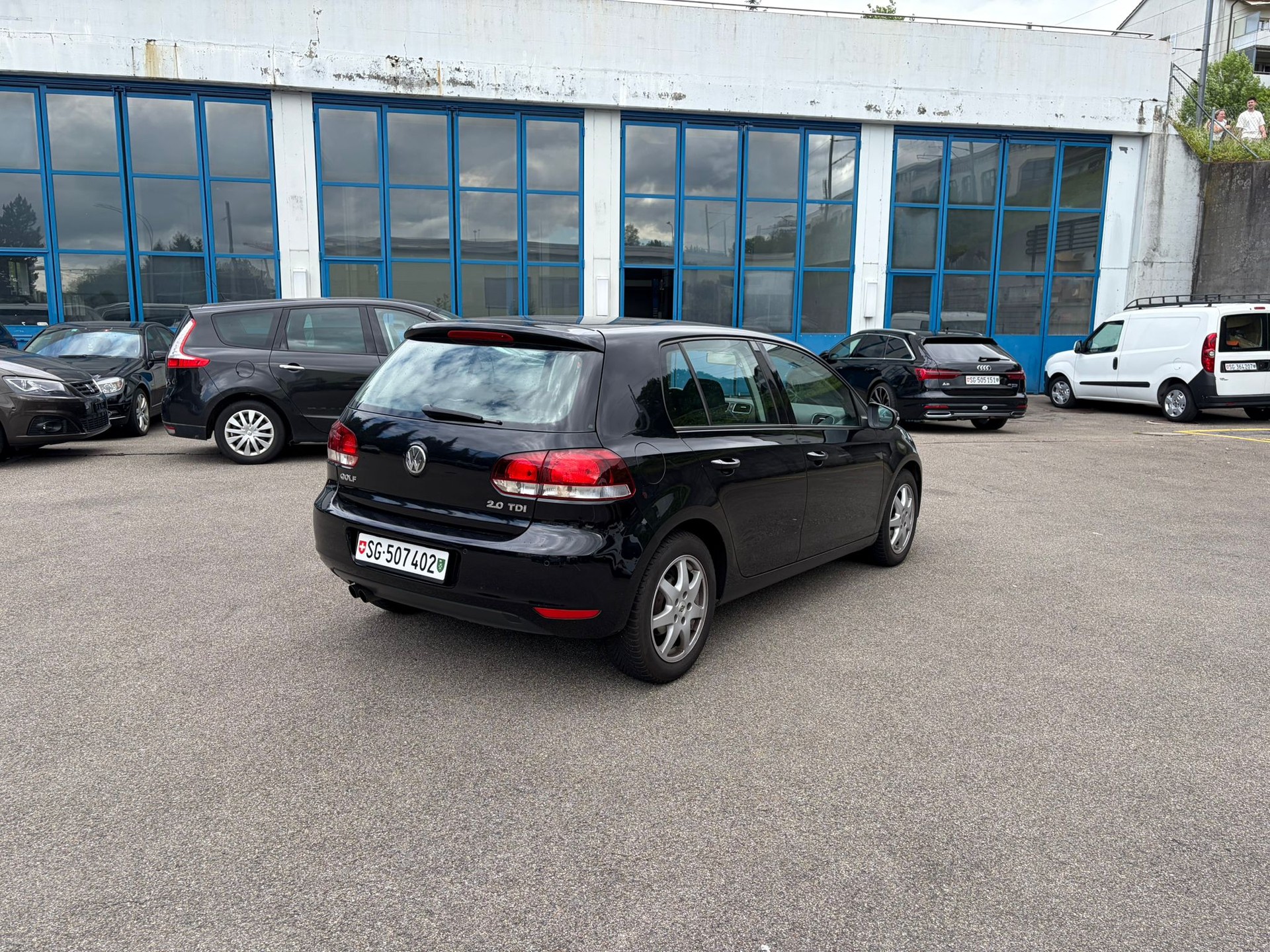 VW Golf 2.0 TDI Highline DSG-image-4