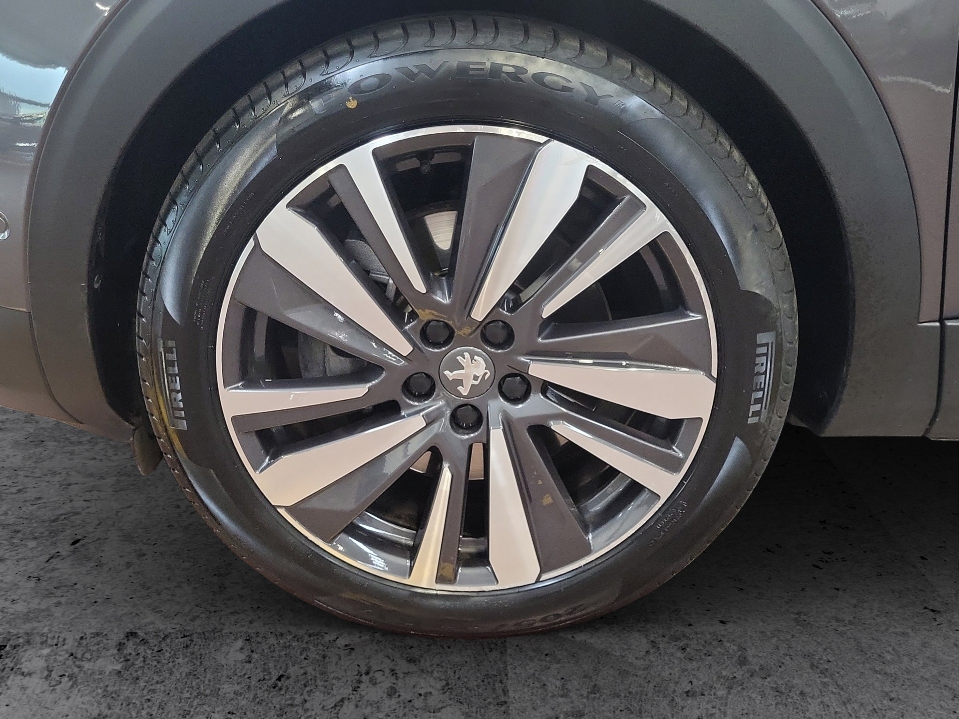 PEUGEOT 3008 1.6 Plug-in Hybrid4 GT-image-3