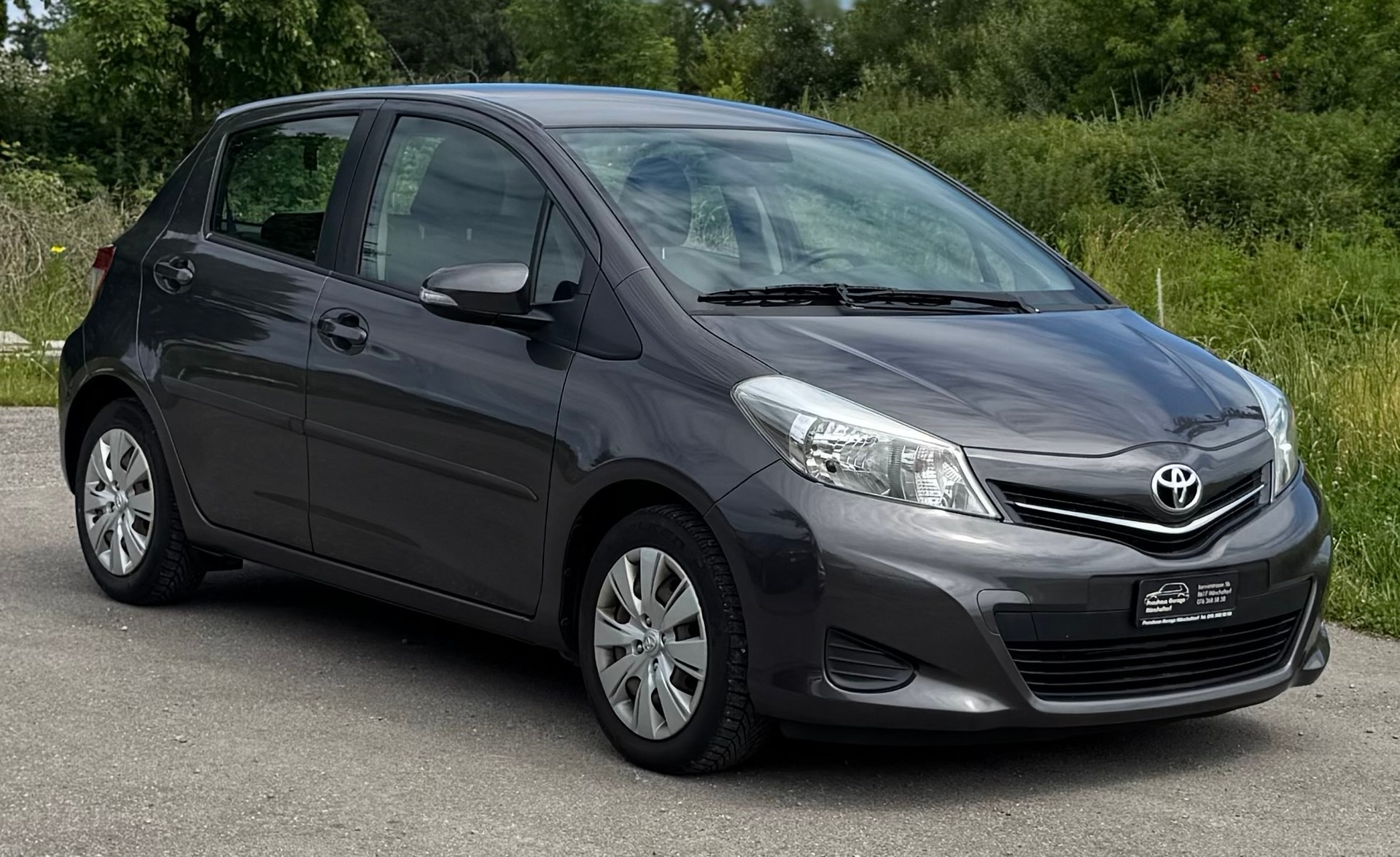 TOYOTA Yaris 1.33 Luna * Anhängerkupplung *-image-11