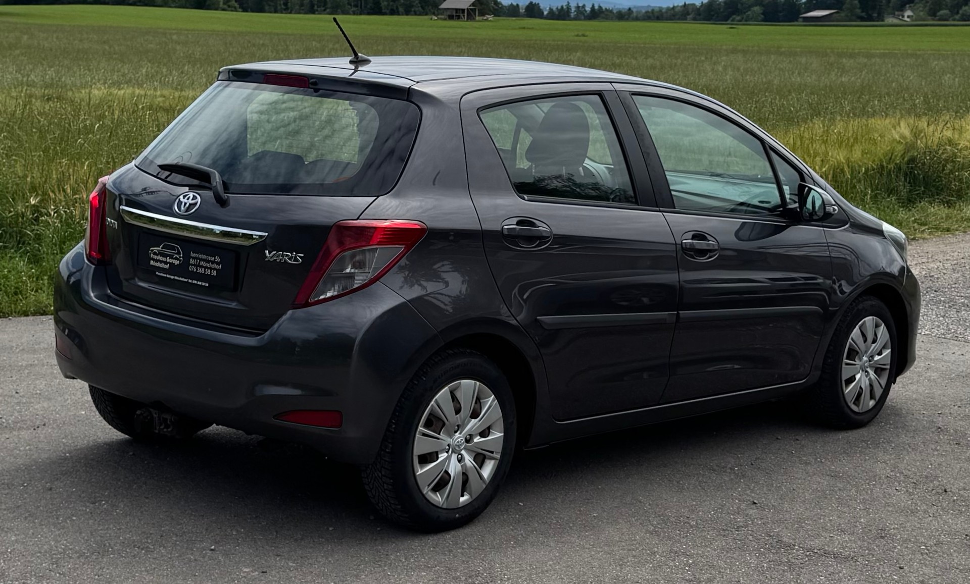 TOYOTA Yaris 1.33 Luna * Anhängerkupplung *-image-8
