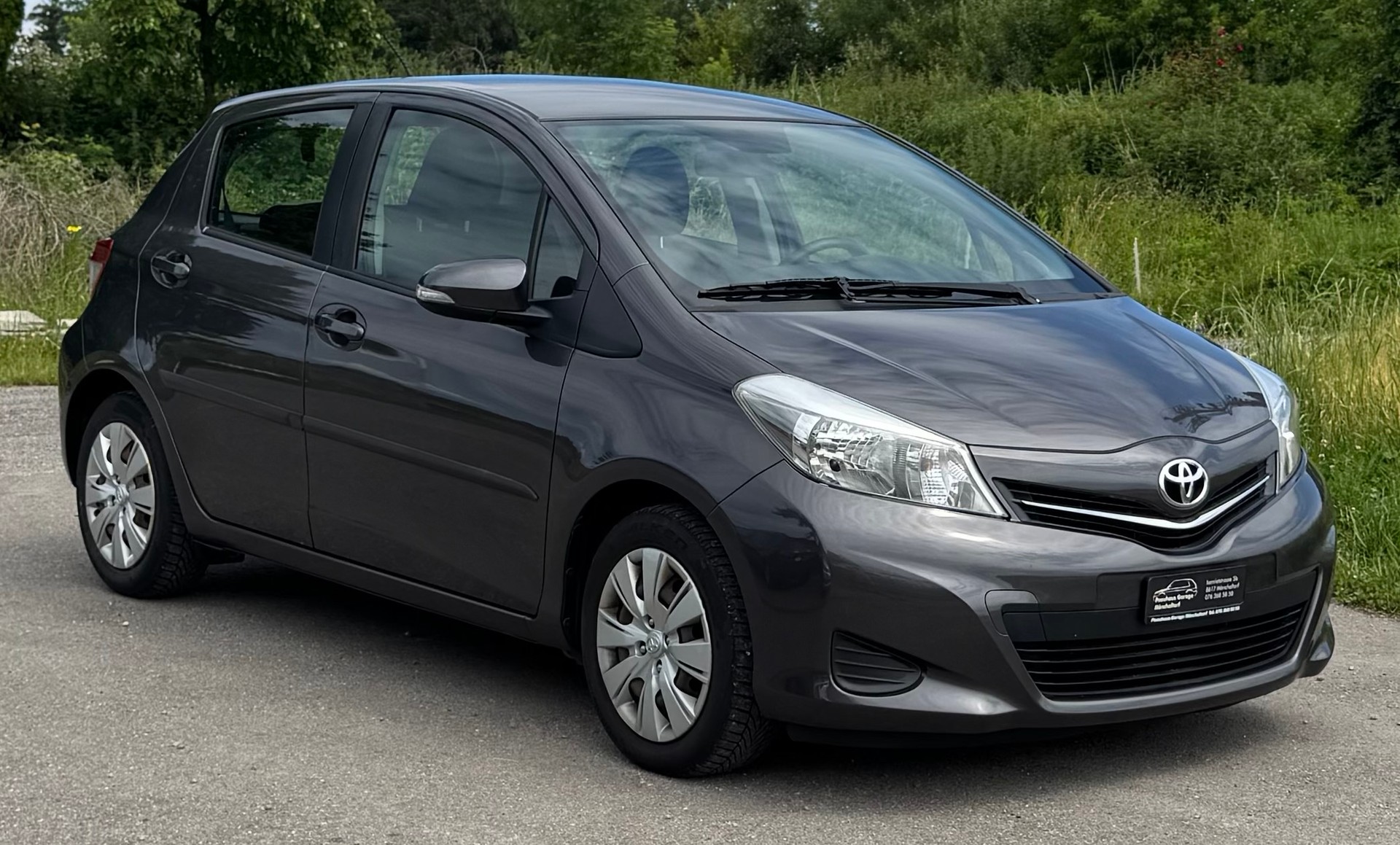 TOYOTA Yaris 1.33 Luna * Anhängerkupplung *-image-10