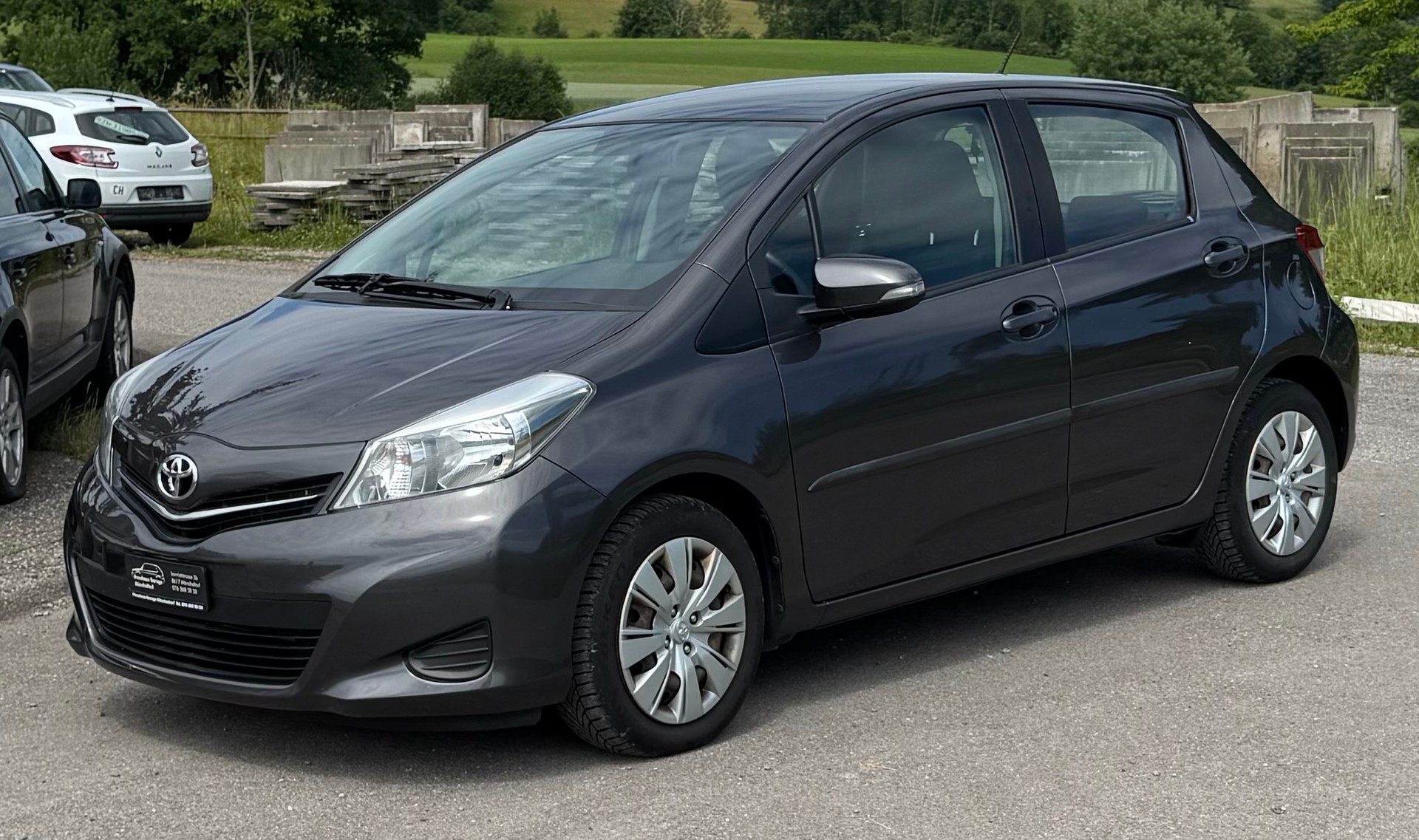 TOYOTA Yaris 1.33 Luna * Anhängerkupplung *-image-1
