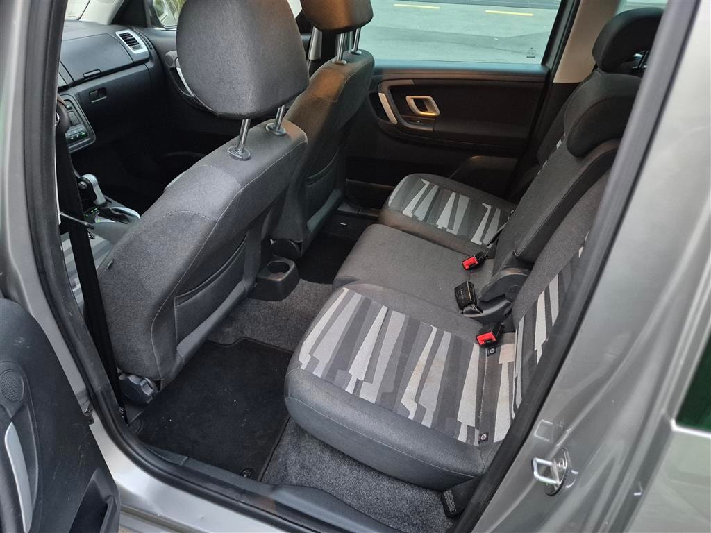 SKODA Roomster 1.6 Magic-image-5