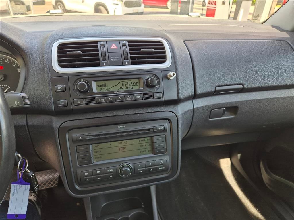 SKODA Roomster 1.6 Magic-image-6