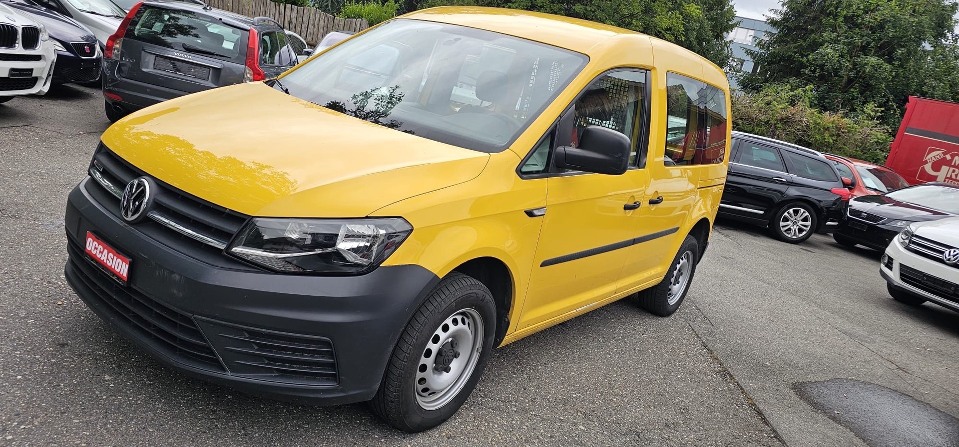 VW Caddy 2.0TDI BlueMotion Technology-image-2