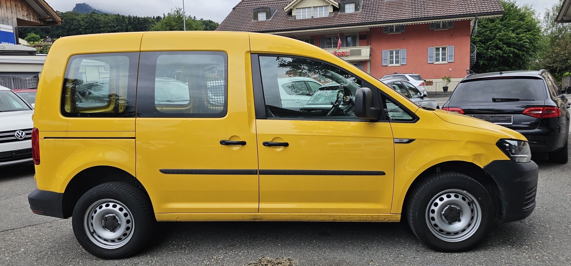 VW Caddy 2.0TDI BlueMotion Technology-image-4