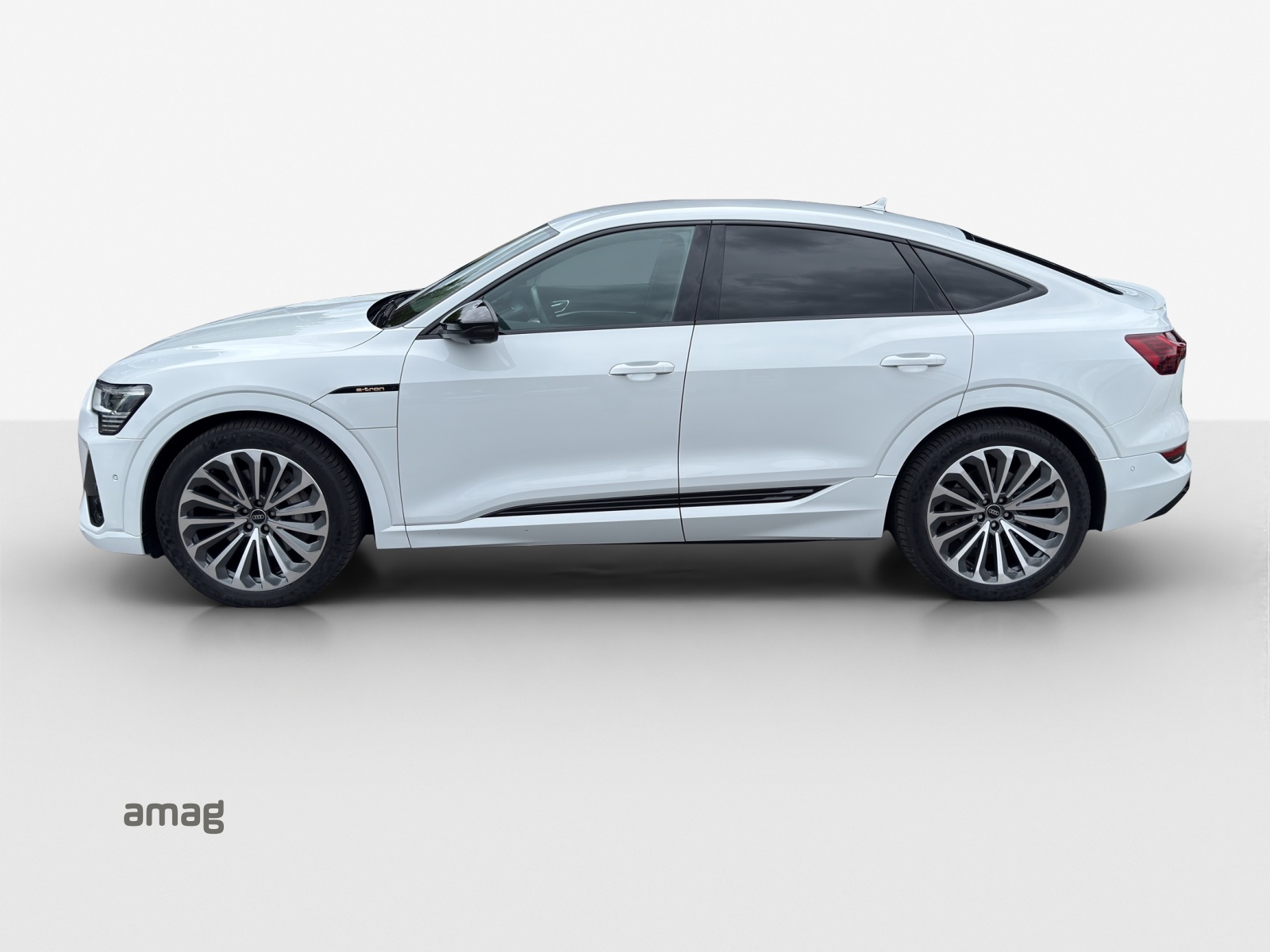 AUDI e-tron 55 Sportback S Line Black Edition quattro-image-1