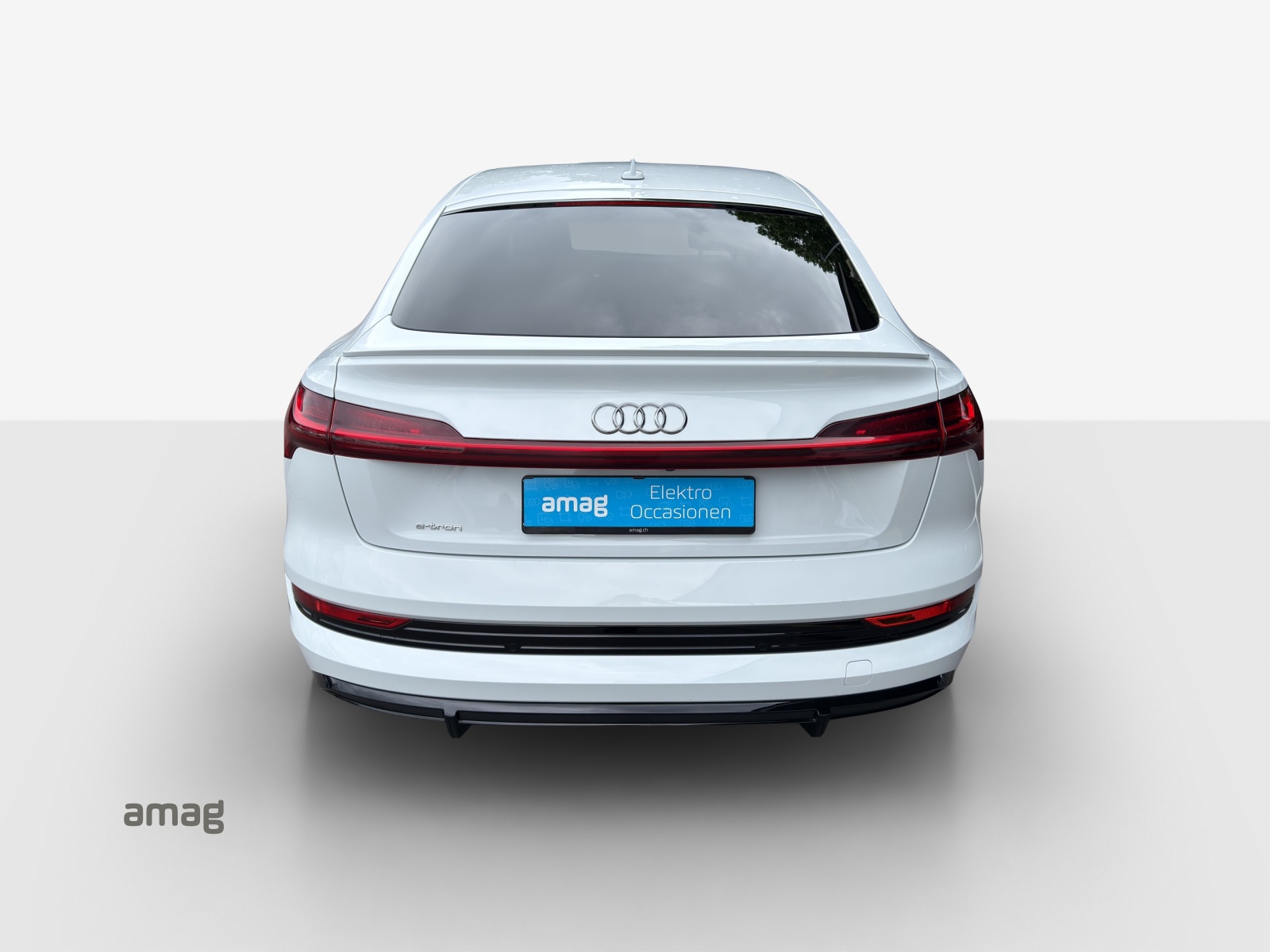 AUDI e-tron 55 Sportback S Line Black Edition quattro-image-3